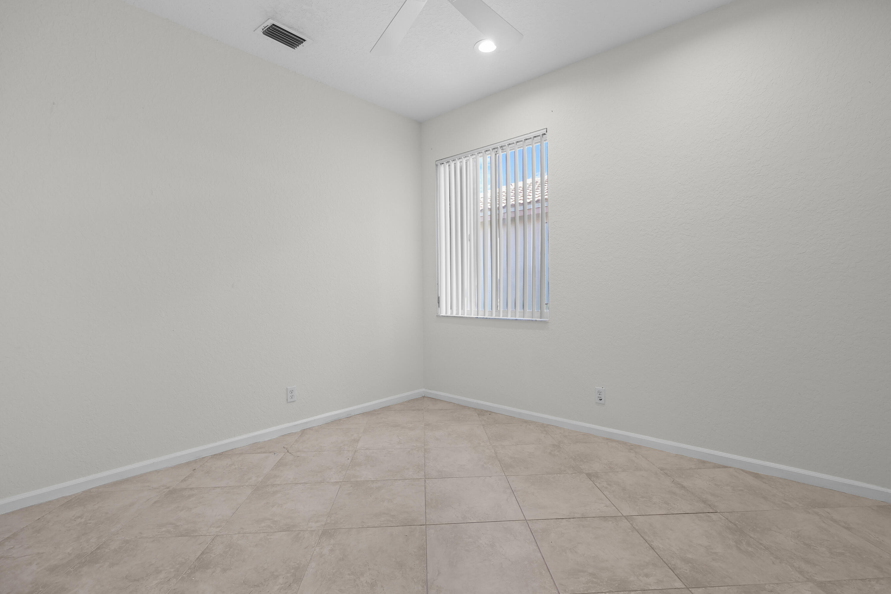 7835 NW 78th, Tamarac FL 33321