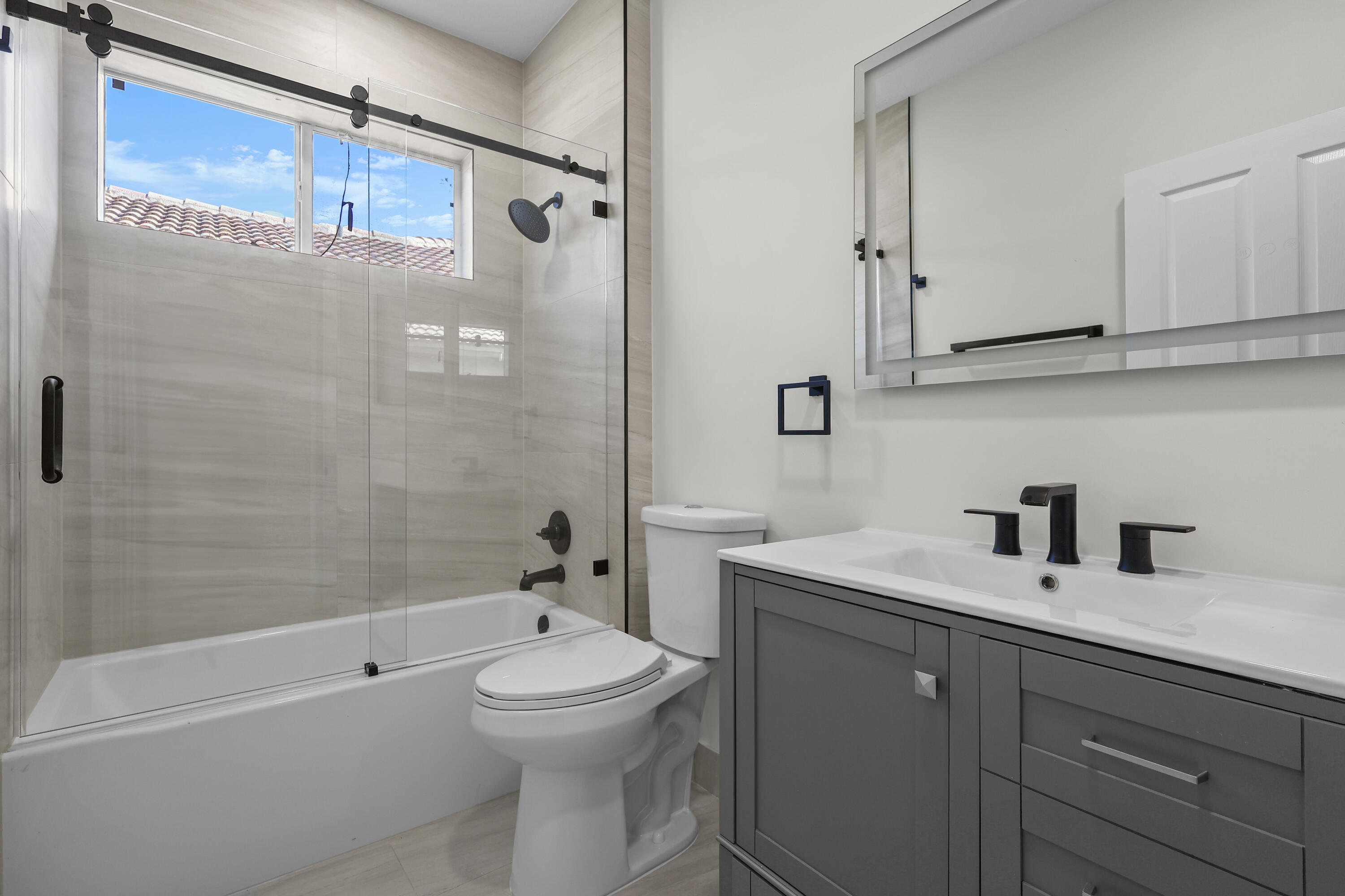 7835 NW 78th, Tamarac FL 33321