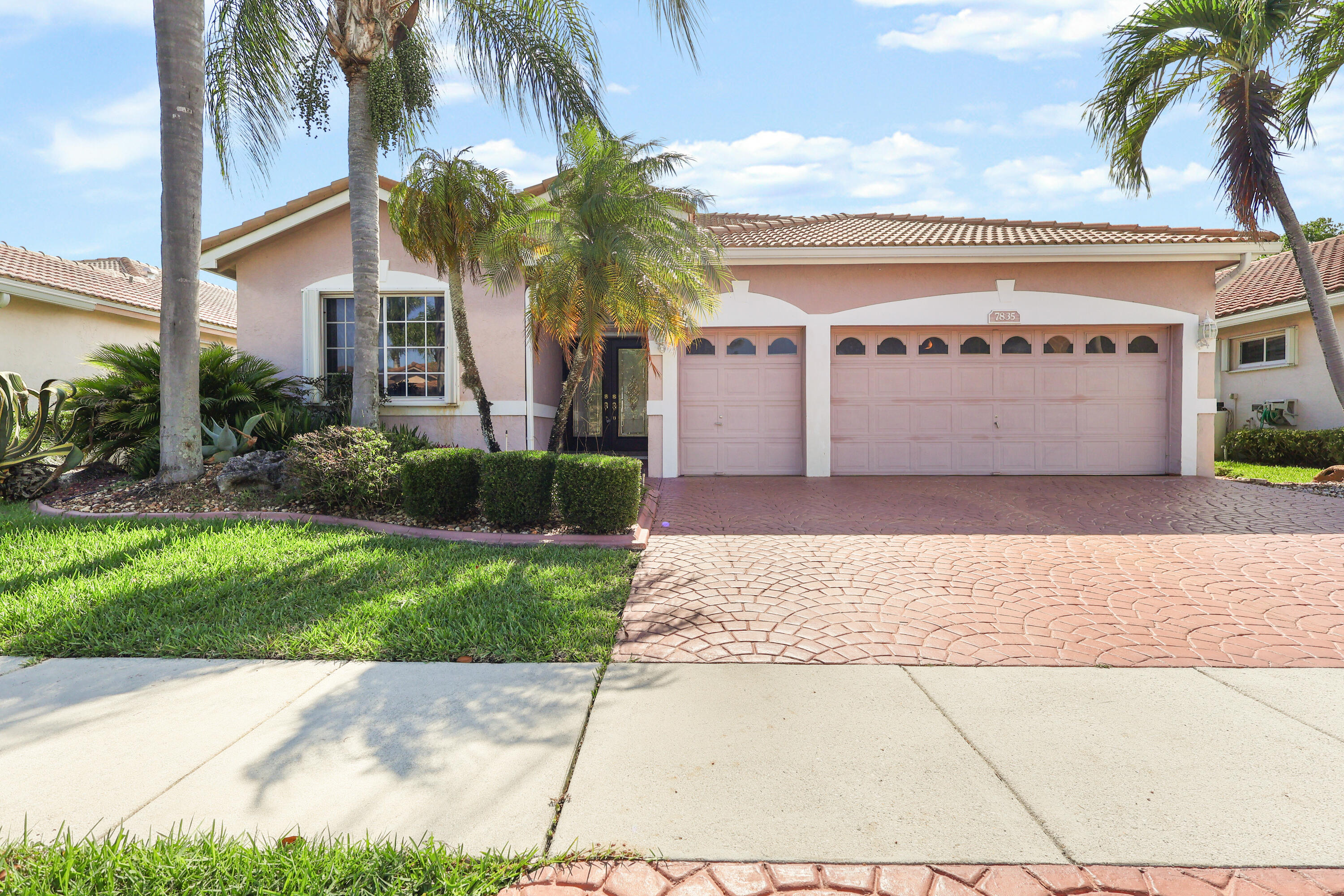 7835 NW 78th, Tamarac FL 33321