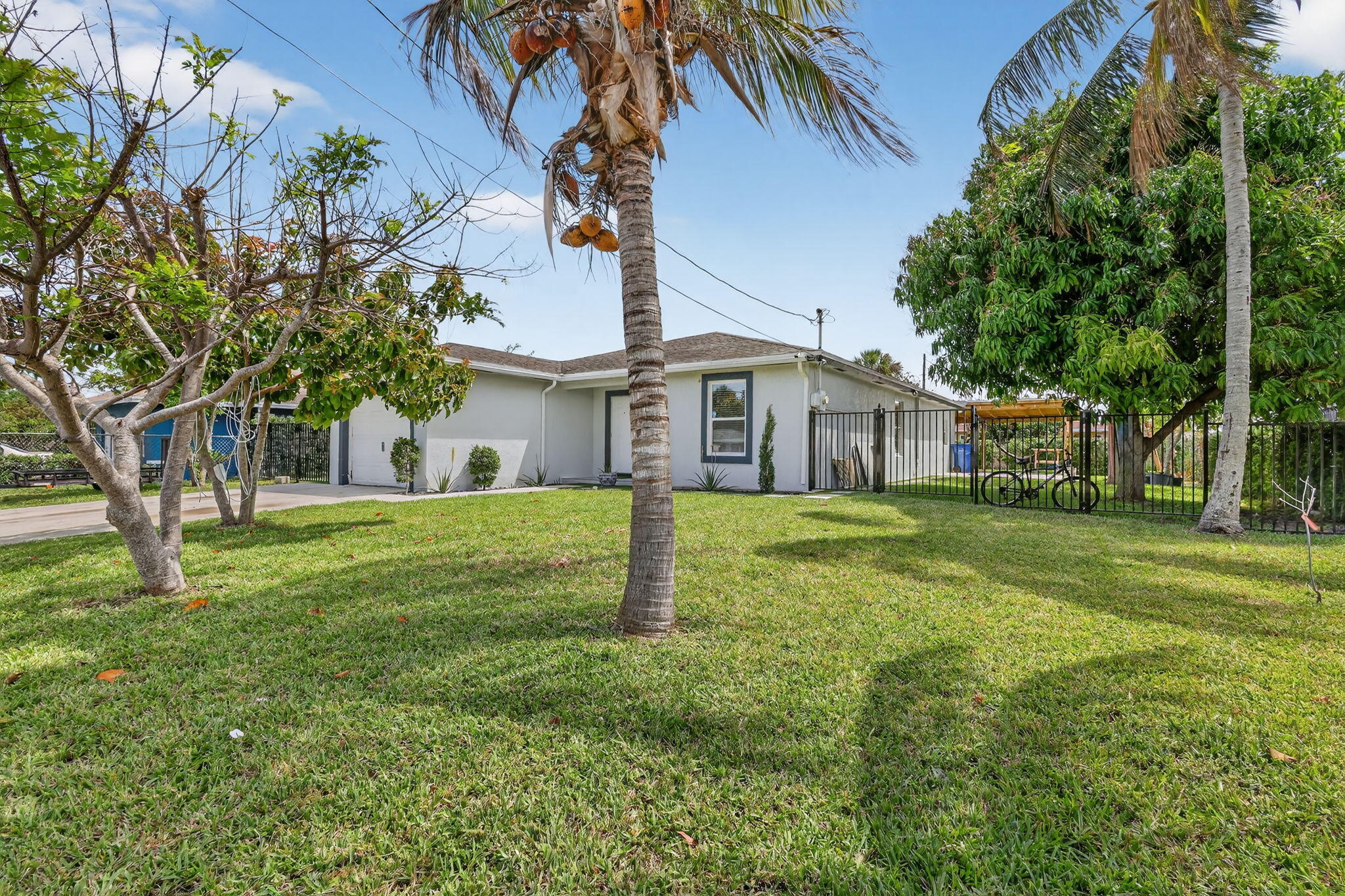 1691 W 26th, Riviera Beach FL 33404