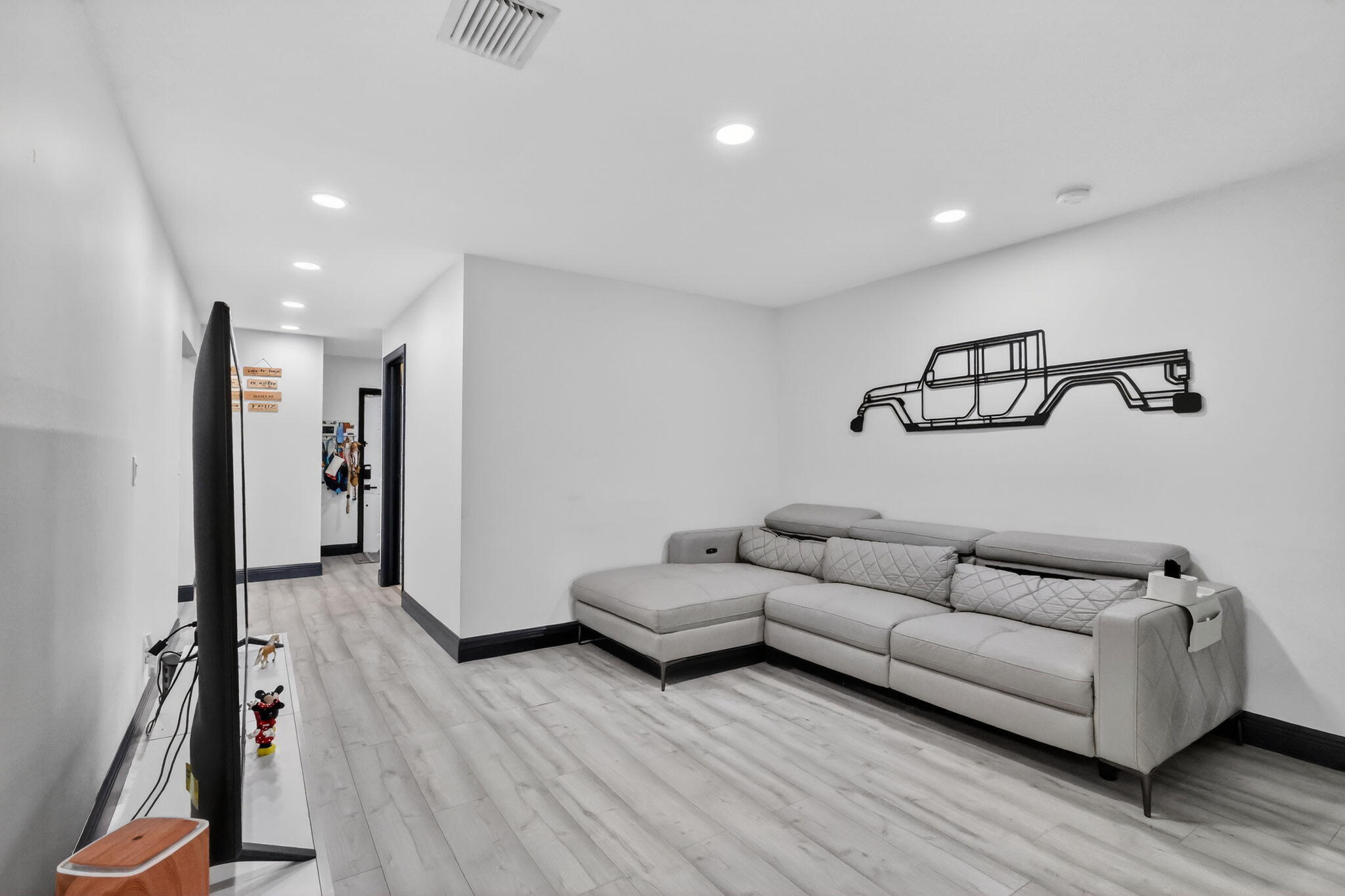 1691 W 26th, Riviera Beach FL 33404