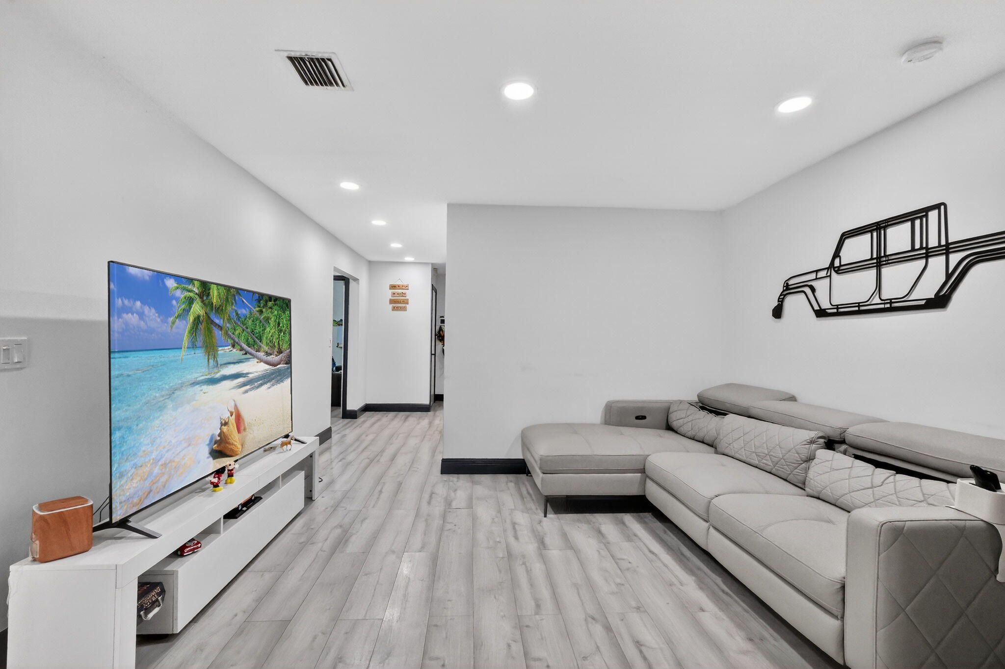 1691 W 26th, Riviera Beach FL 33404