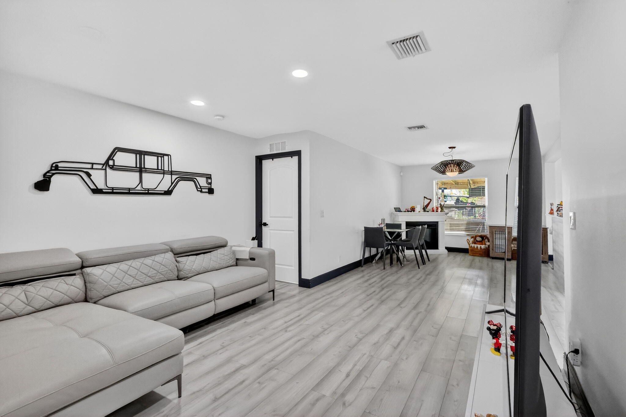 1691 W 26th, Riviera Beach FL 33404