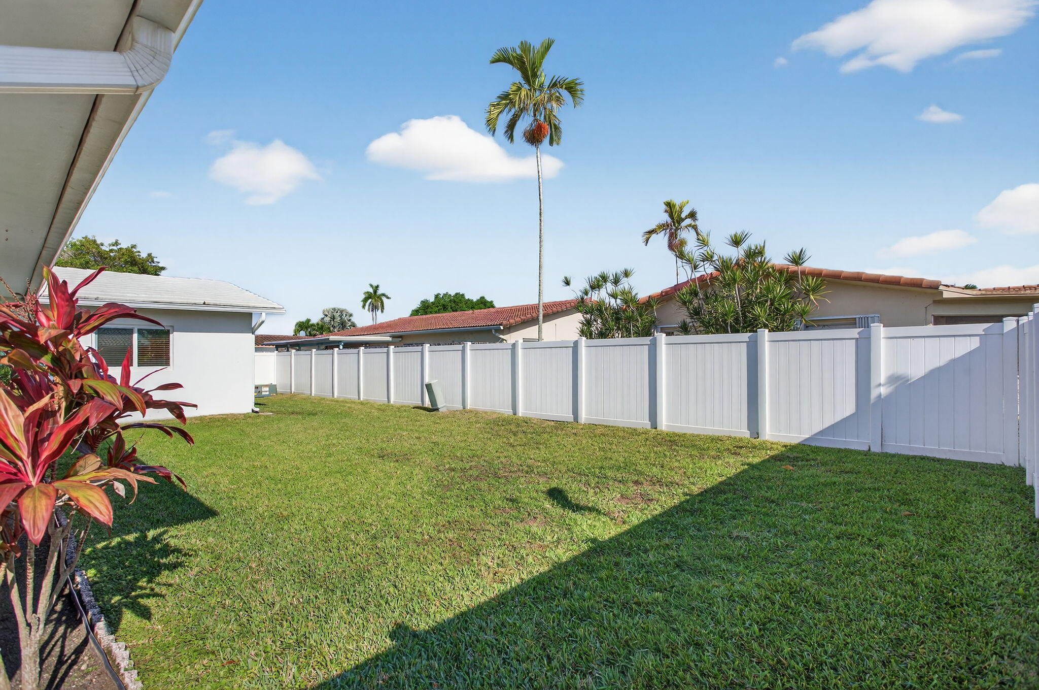 6701 NW 20th, Margate FL 33063