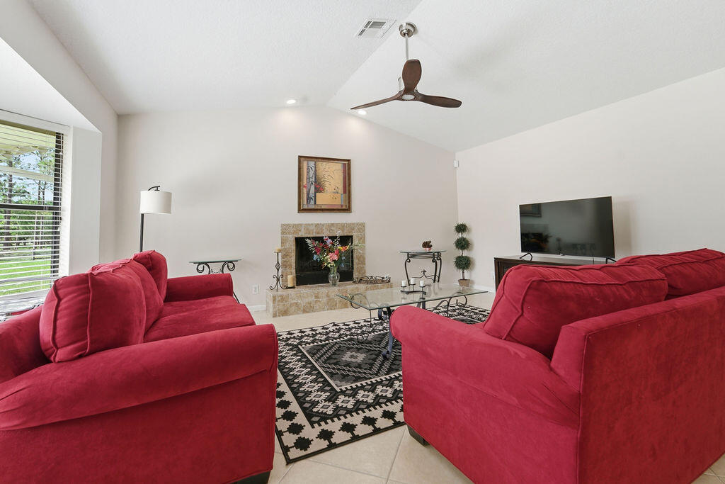 5562 Reynolds, Lake Worth FL 33449