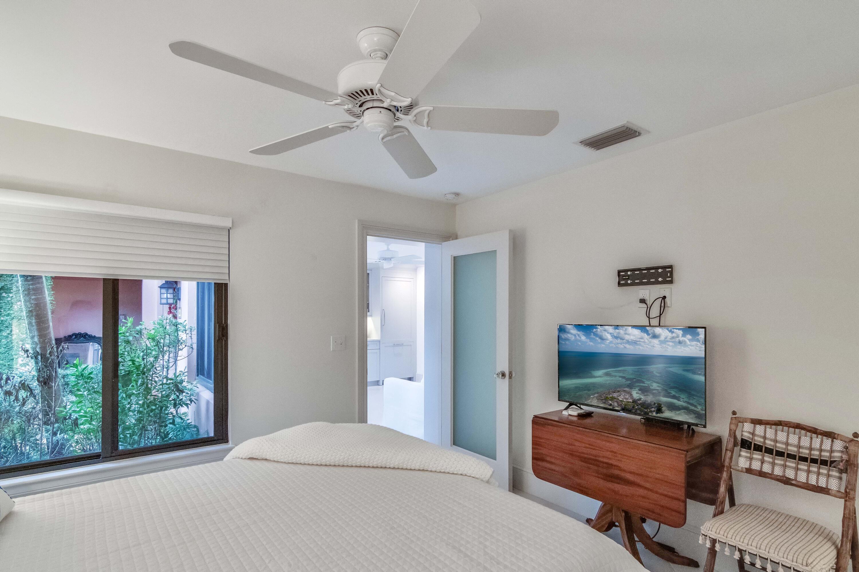 226 Chilean #4, Palm Beach FL 33480