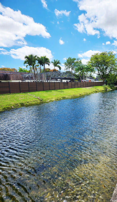 5707 White Hickory, Tamarac FL 33319