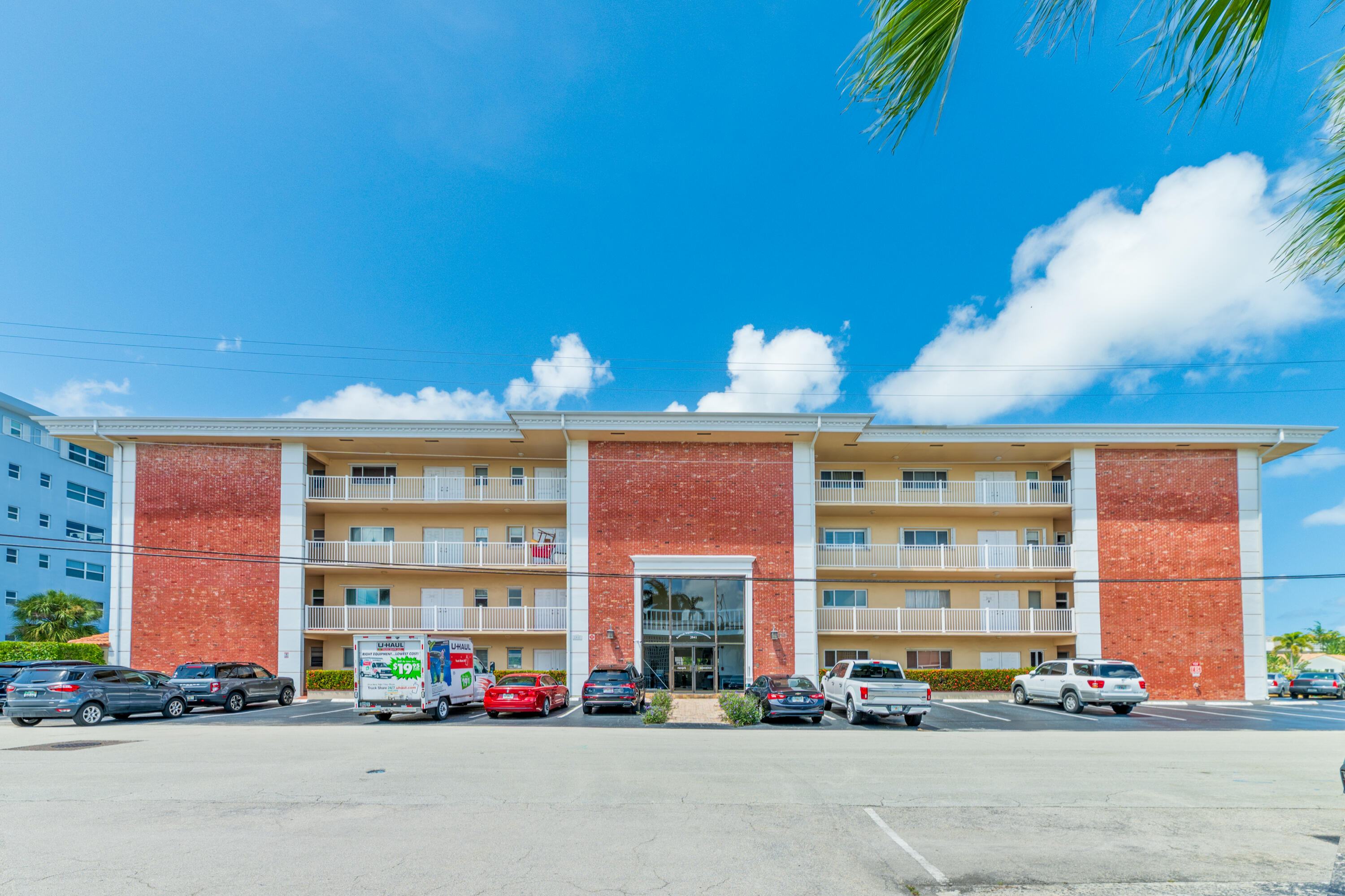 2841 NE 33rd #303, Fort Lauderdale FL 33306