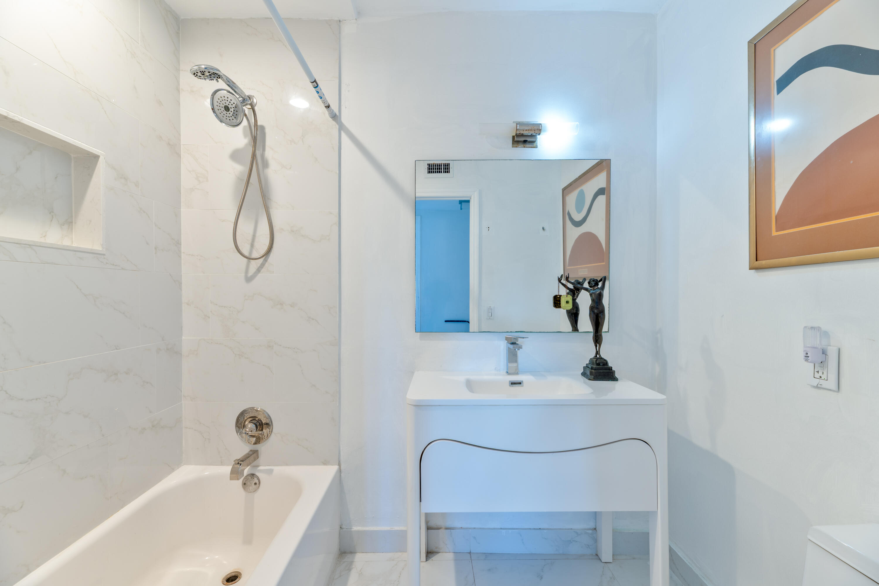 2841 NE 33rd #303, Fort Lauderdale FL 33306