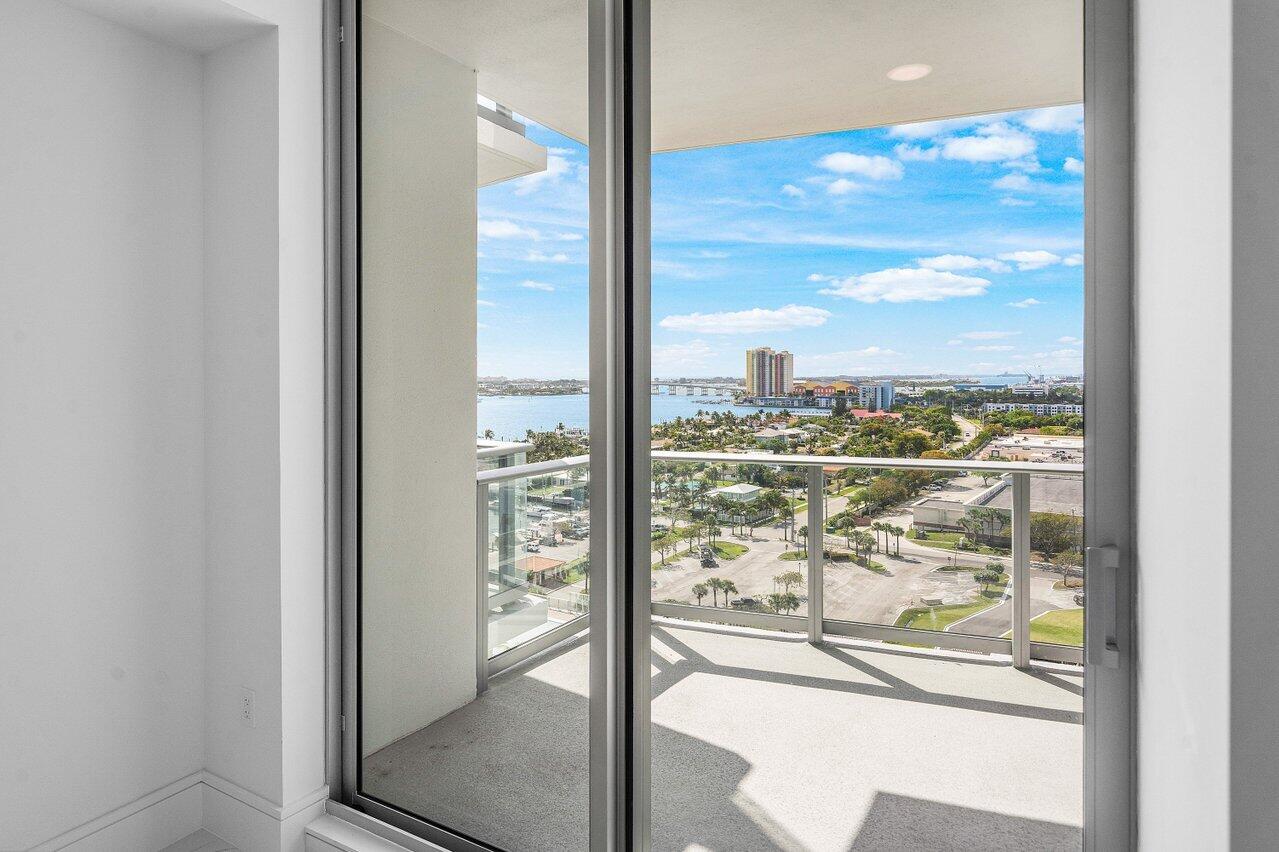 220 Lake Shore #1415, Lake Park FL 33403