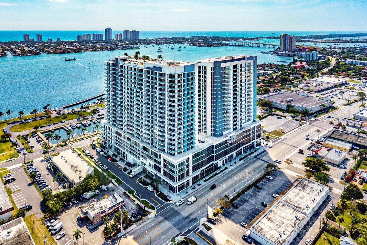 220 Lake Shore #1415, Lake Park FL 33403