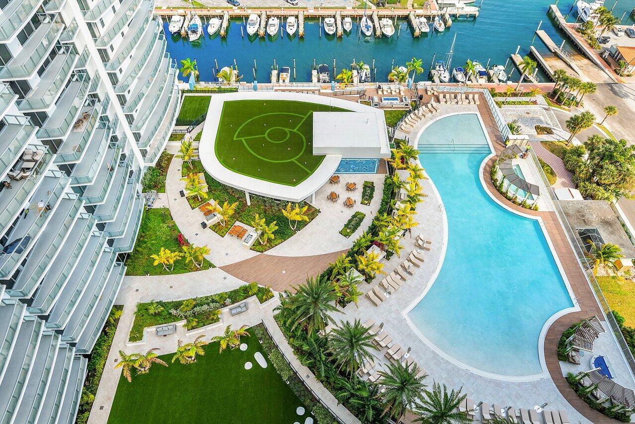 220 Lake Shore #1415, Lake Park FL 33403