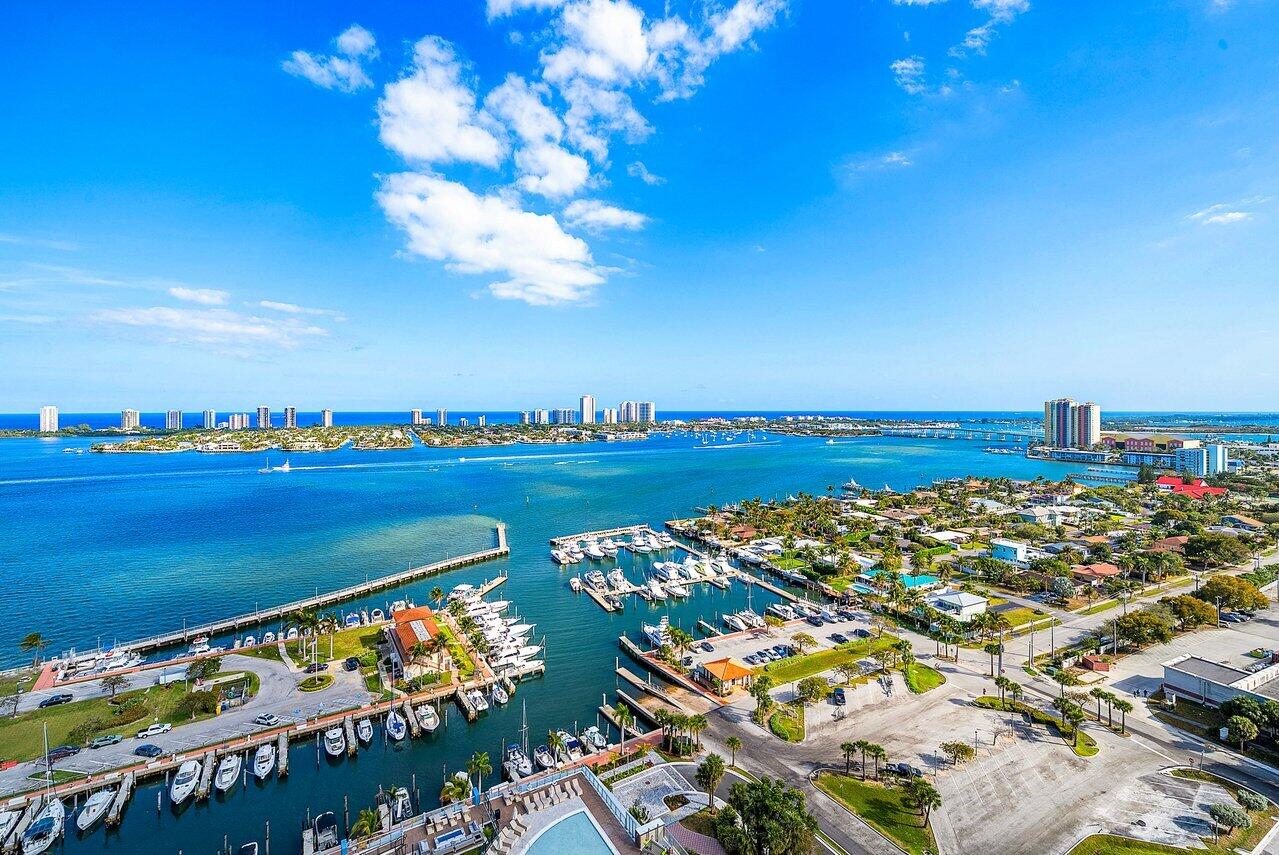 220 Lake Shore #1415, Lake Park FL 33403