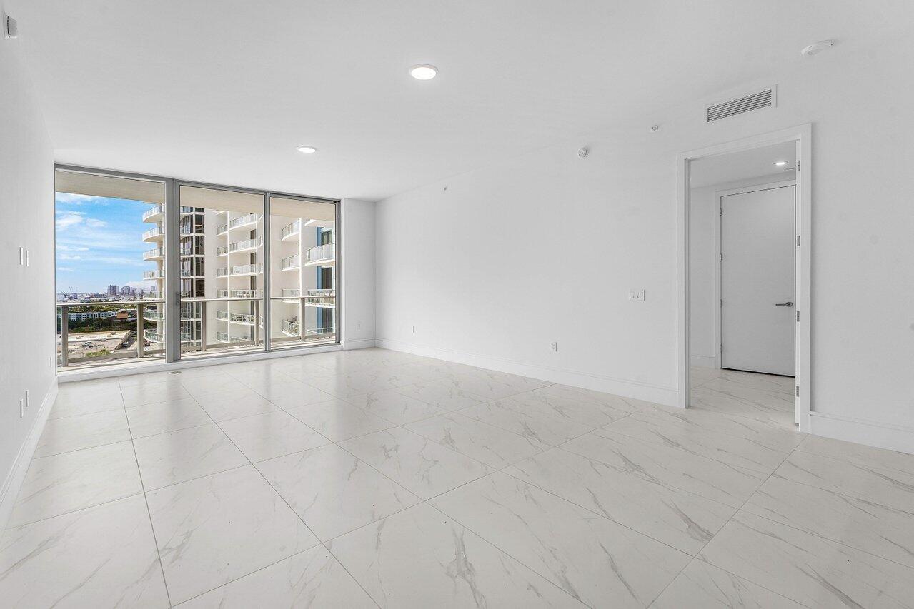 220 Lake Shore #1415, Lake Park FL 33403