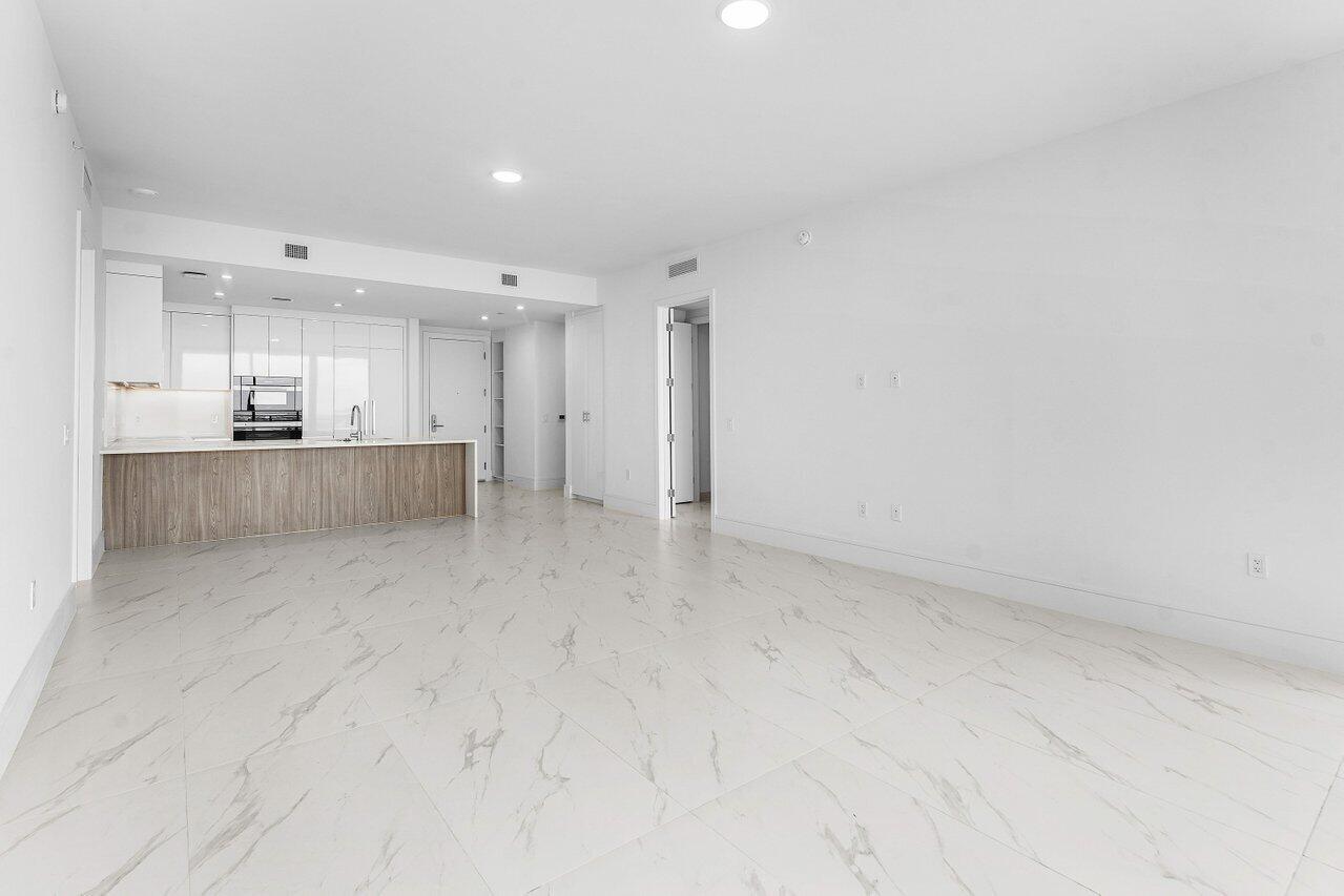 220 Lake Shore #1415, Lake Park FL 33403