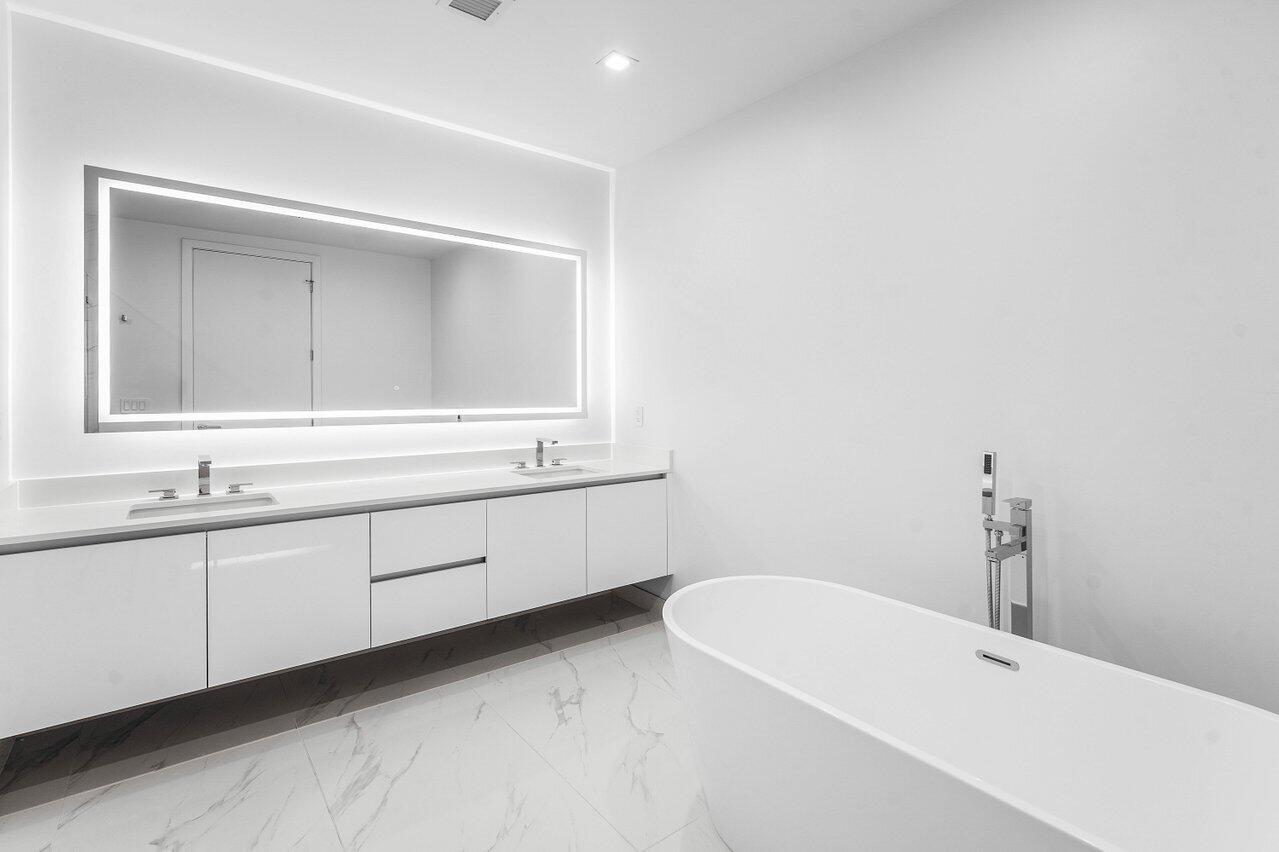 220 Lake Shore #1415, Lake Park FL 33403