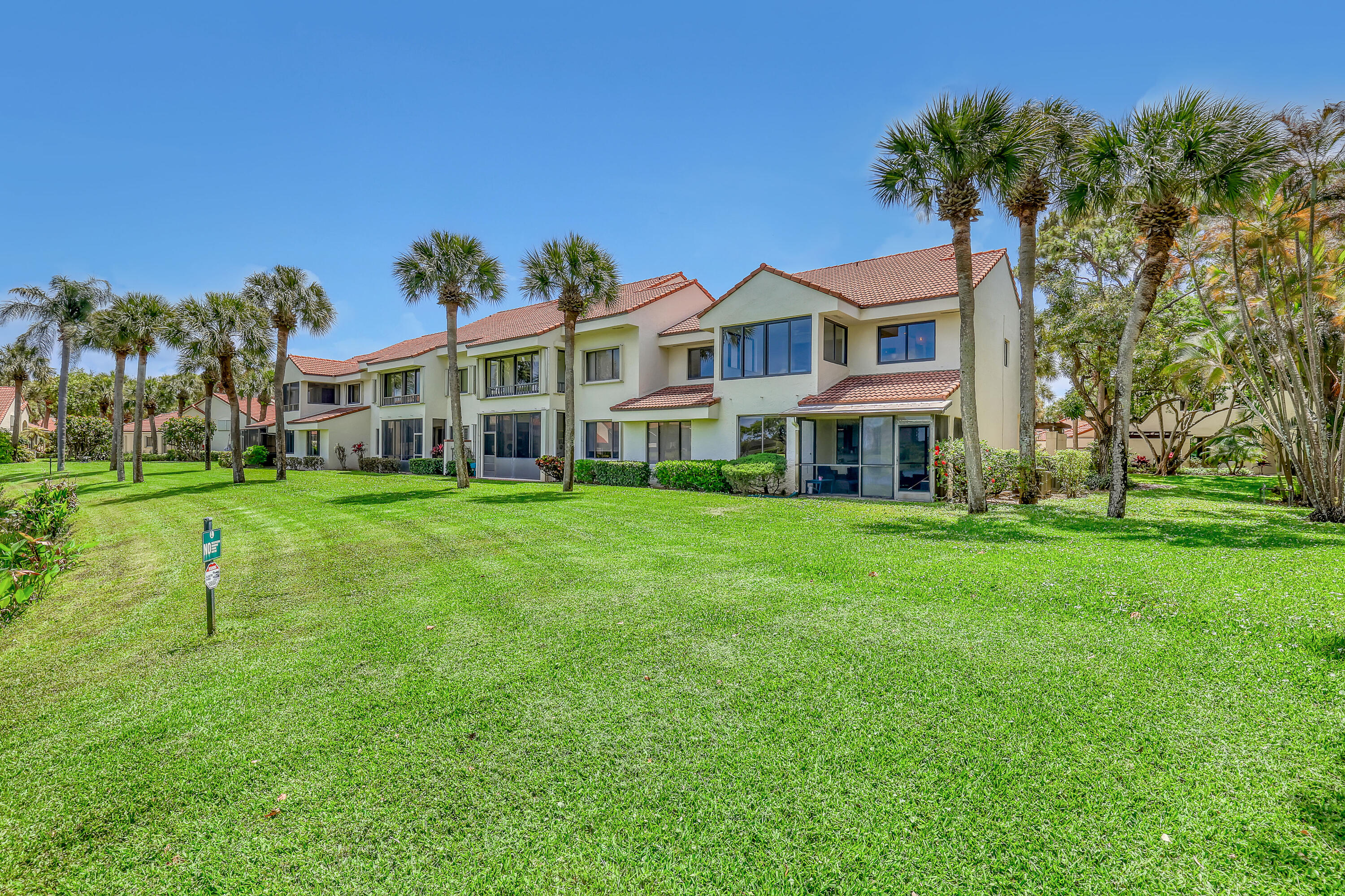 302 Sea Oats #E, Juno Beach FL 33408