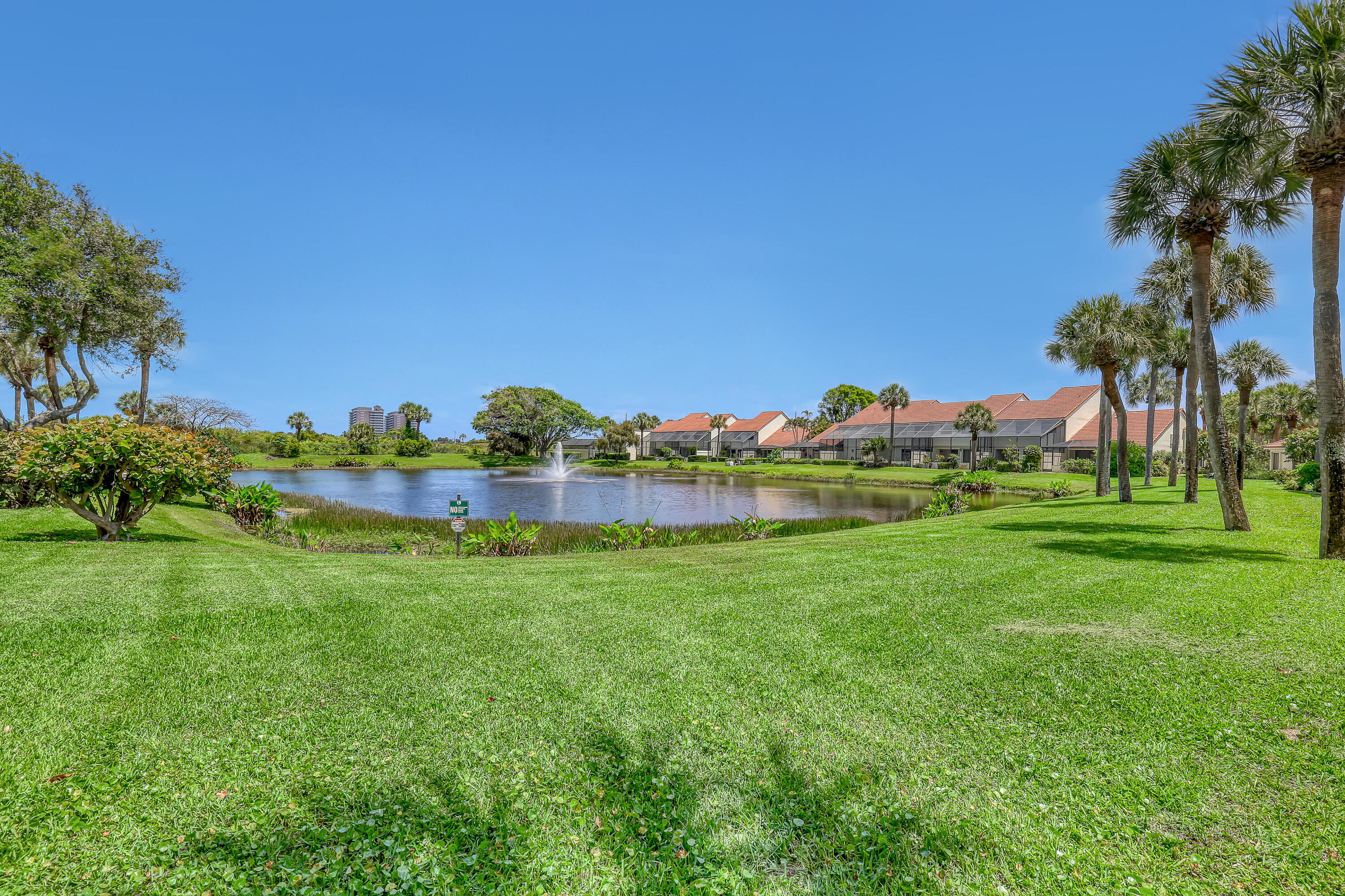 302 Sea Oats #E, Juno Beach FL 33408