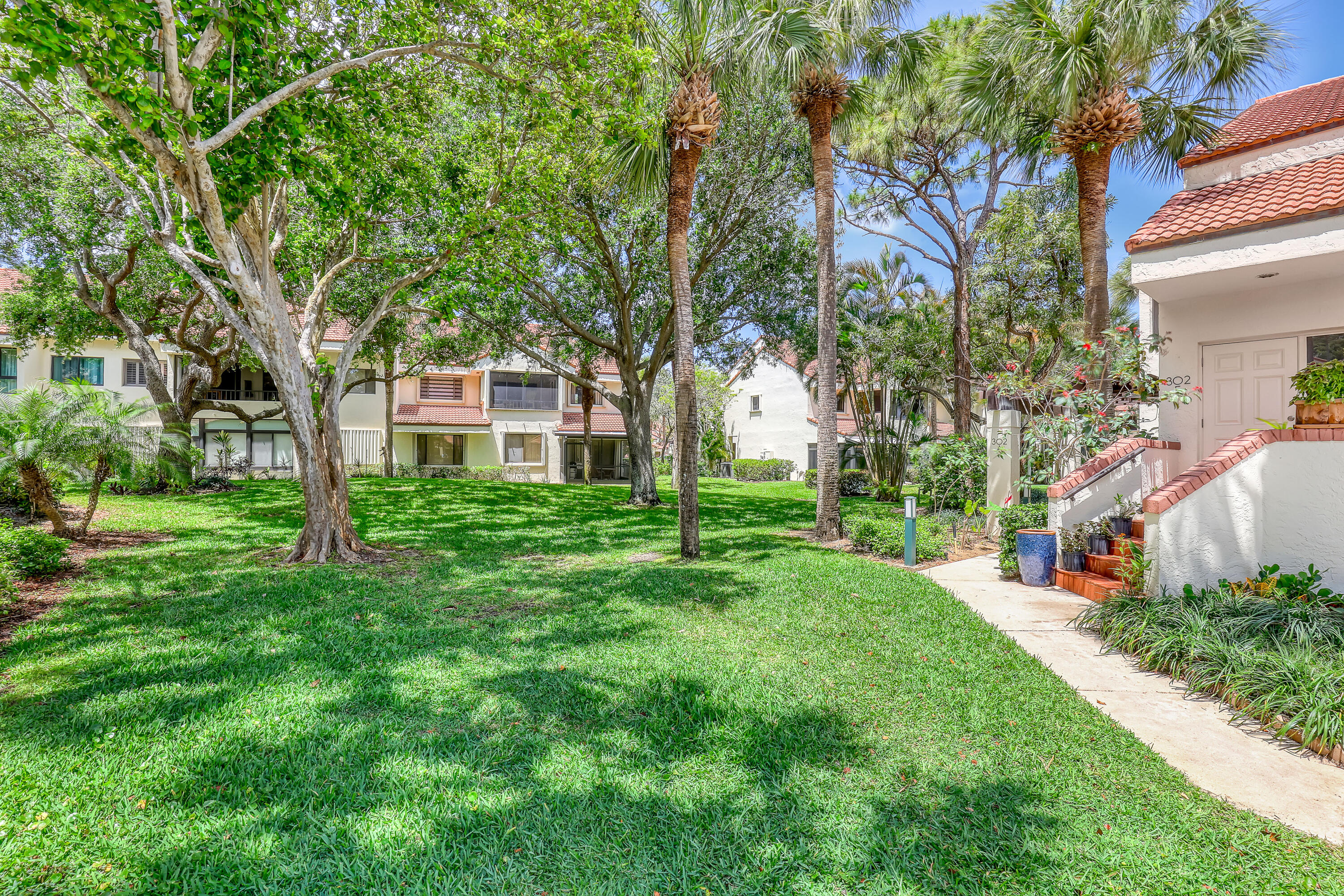 302 Sea Oats #E, Juno Beach FL 33408