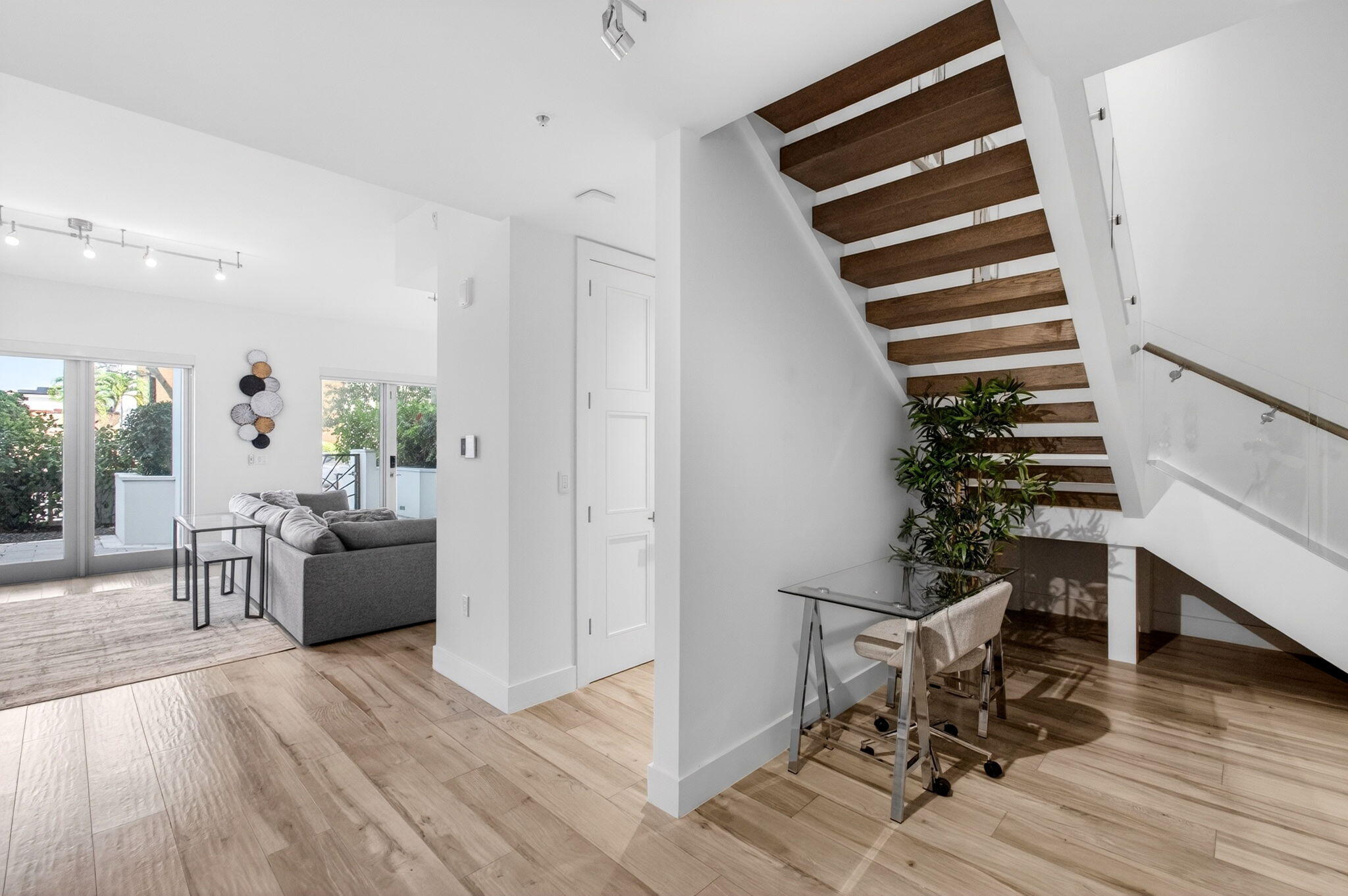 155 E Boca Raton #Th3, Boca Raton FL 33432