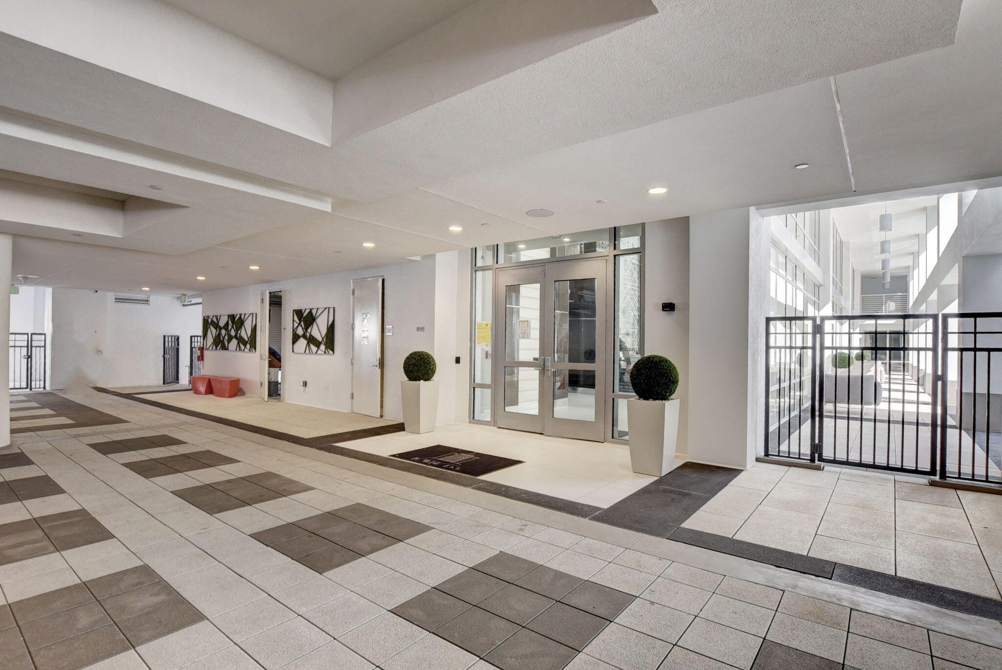 155 E Boca Raton #Th3, Boca Raton FL 33432