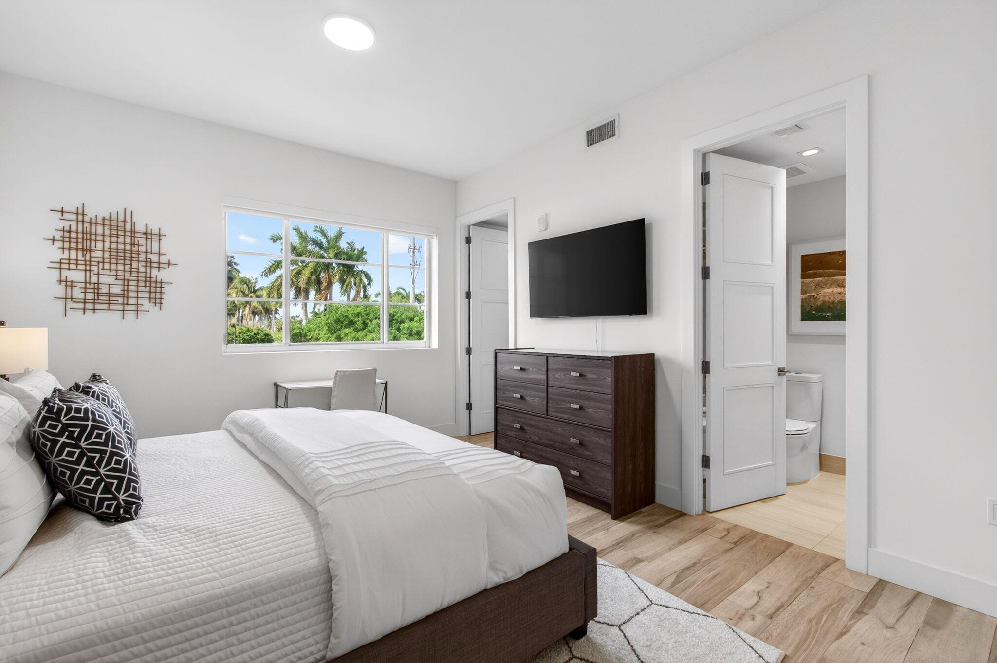 155 E Boca Raton #Th3, Boca Raton FL 33432