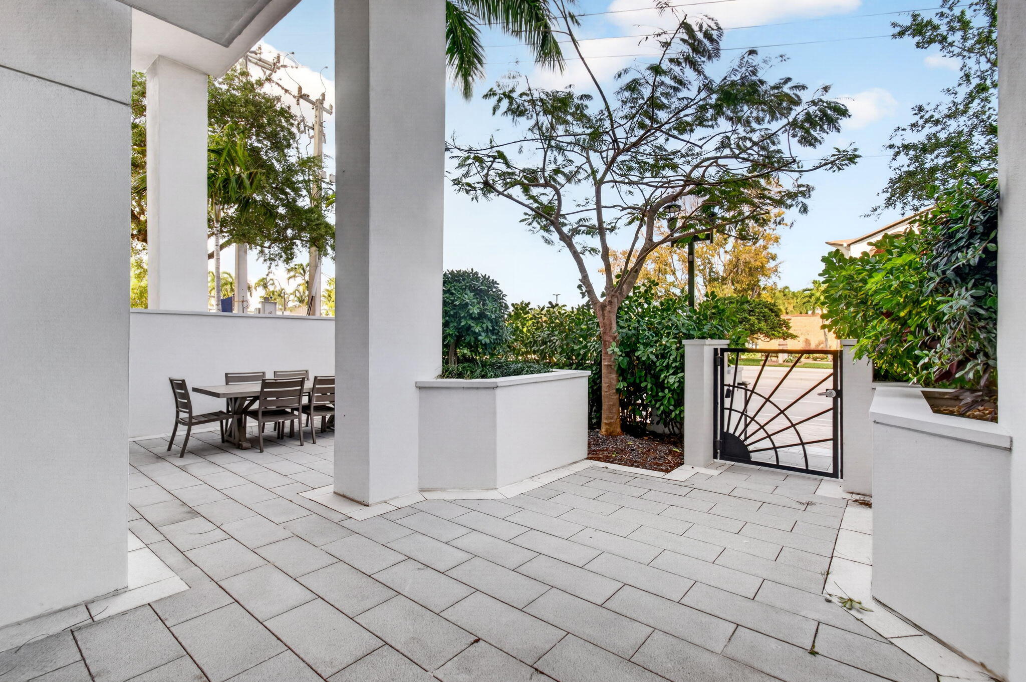 155 E Boca Raton #Th3, Boca Raton FL 33432