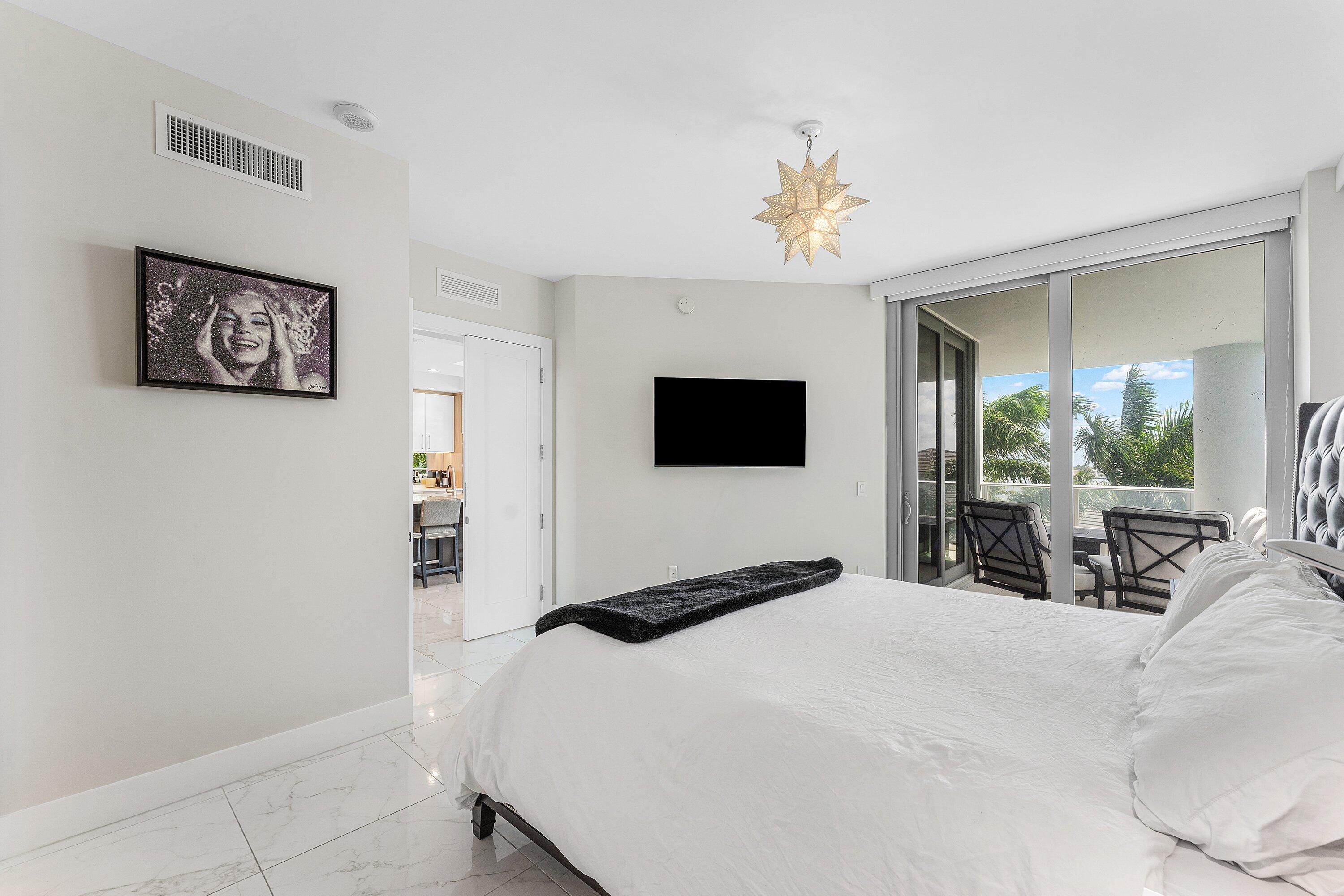 2 Water Club #403, North Palm Beach FL 33408