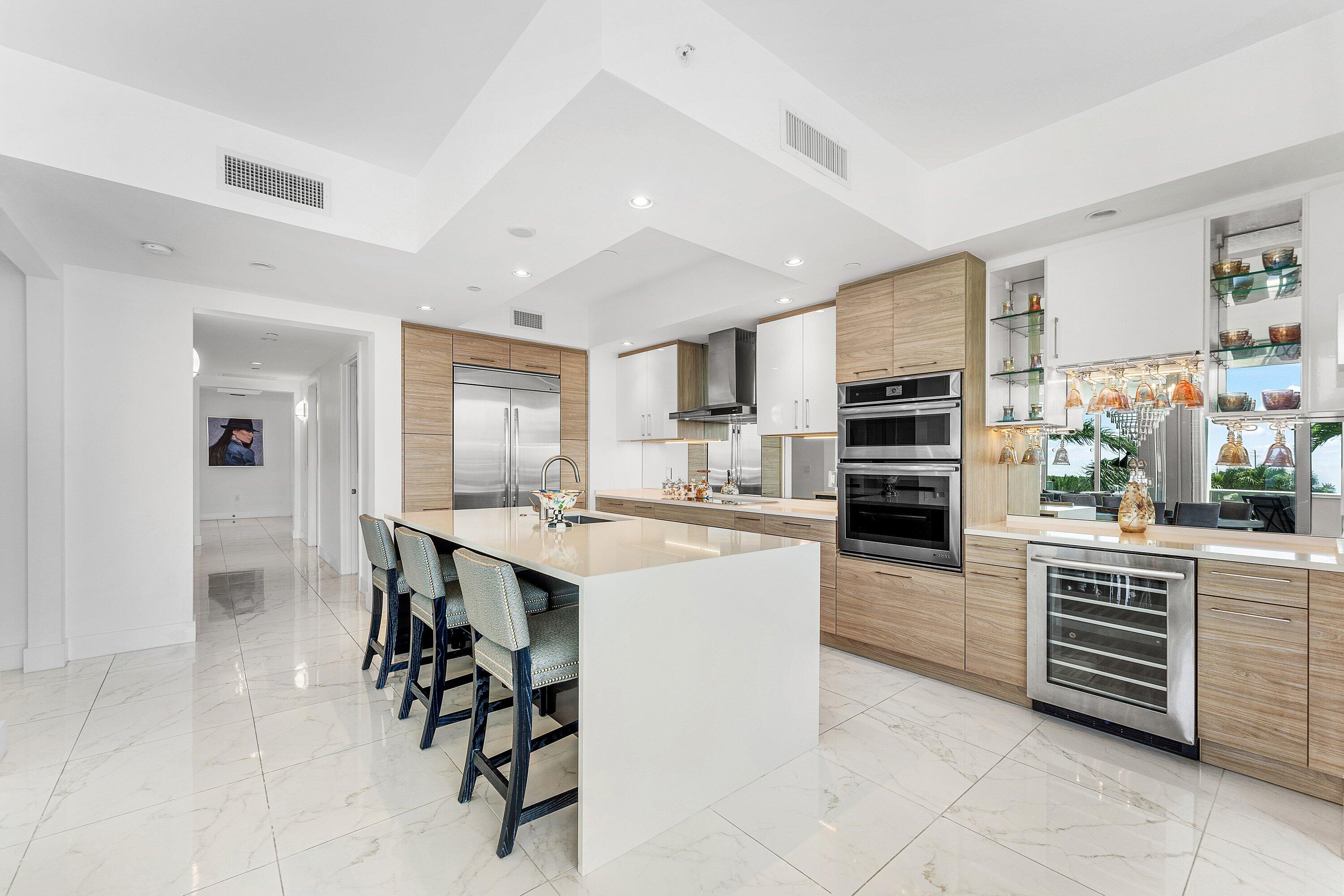 2 Water Club #403, North Palm Beach FL 33408