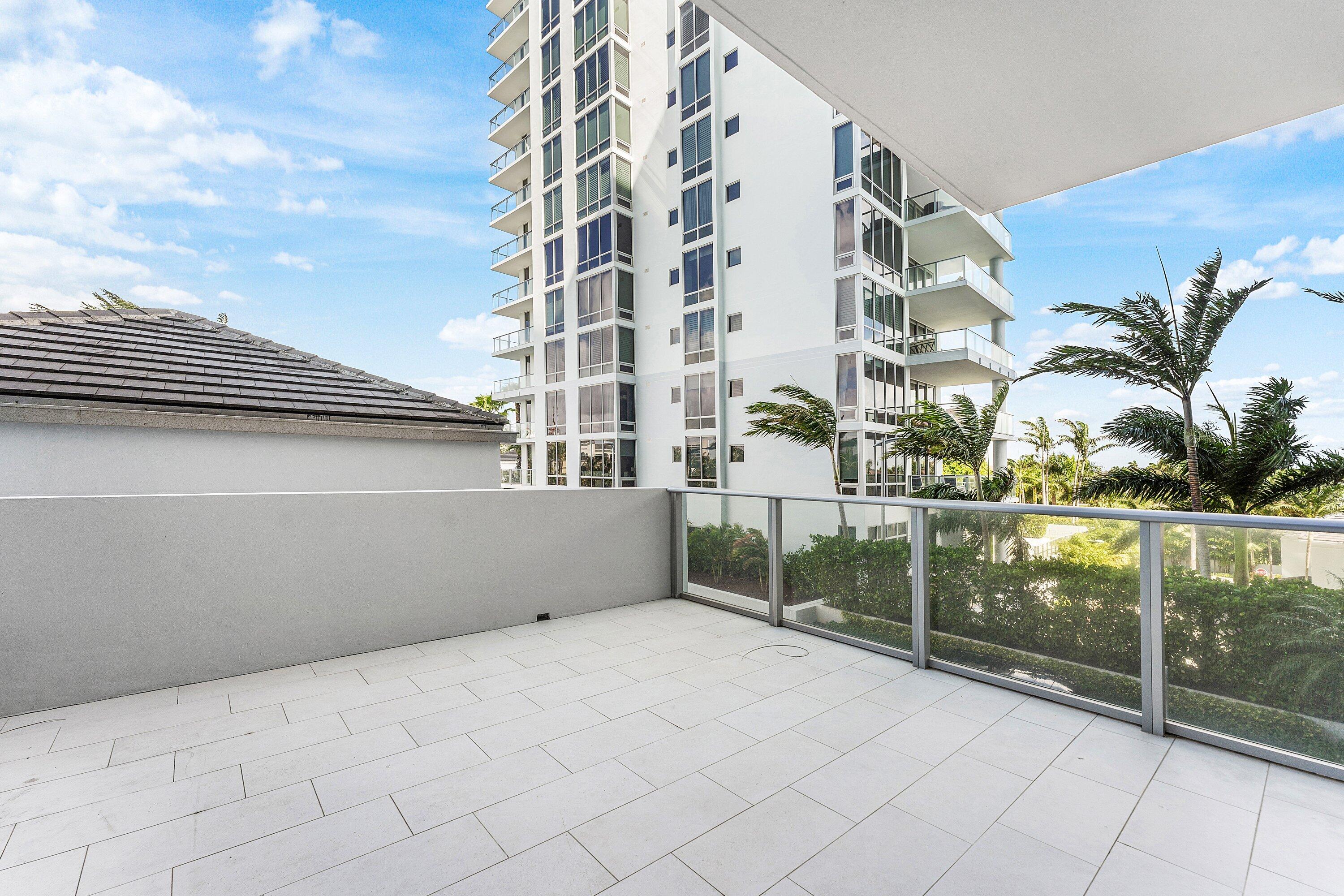 2 Water Club #403, North Palm Beach FL 33408