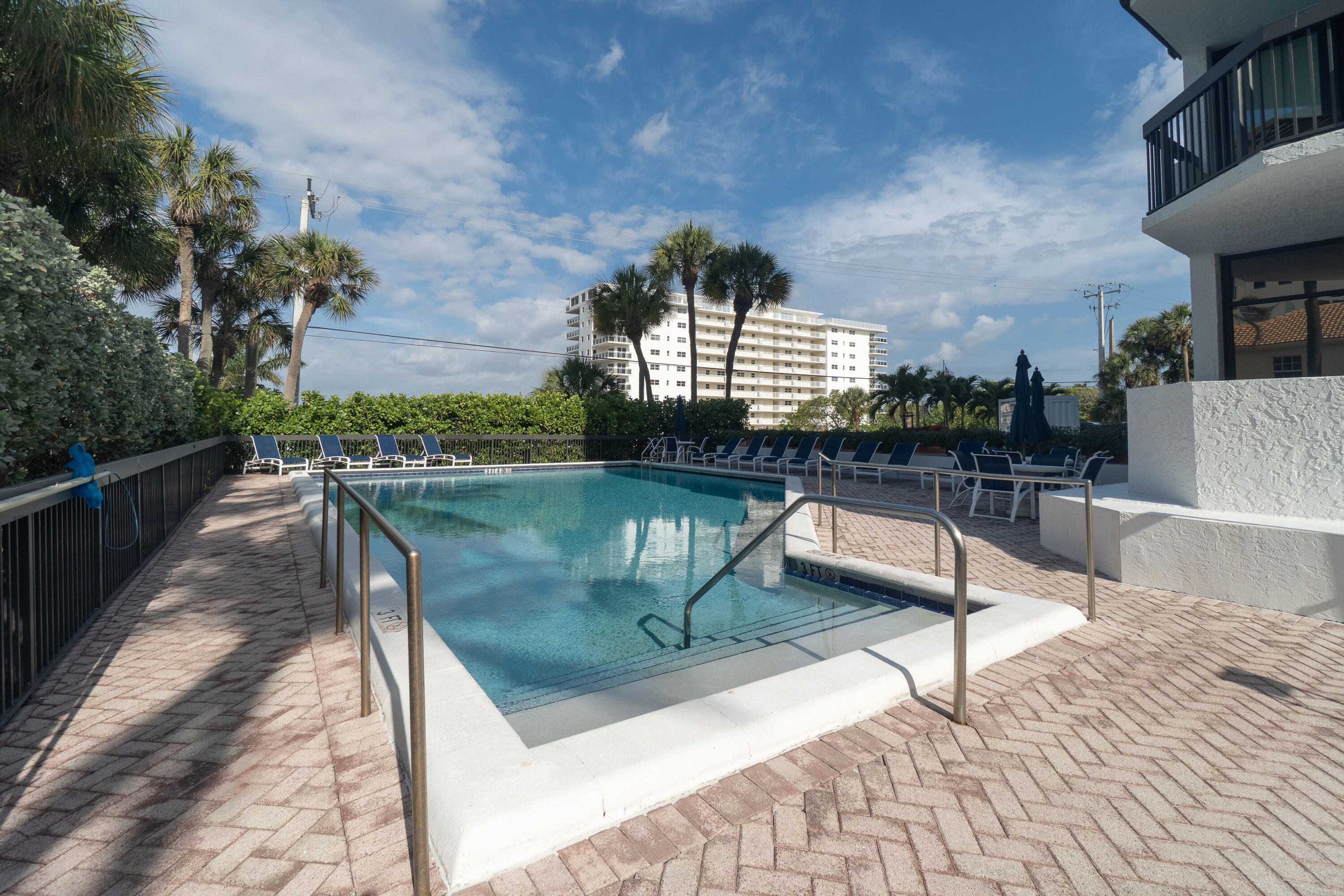 1155 Hillsboro Mile #502, Hillsboro Beach FL 33062