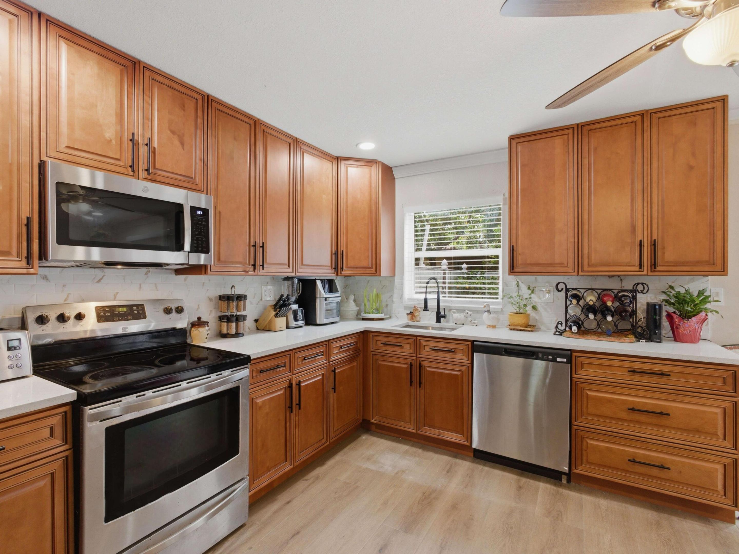 3920 Woodside #Apt 11, Coral Springs FL 33065