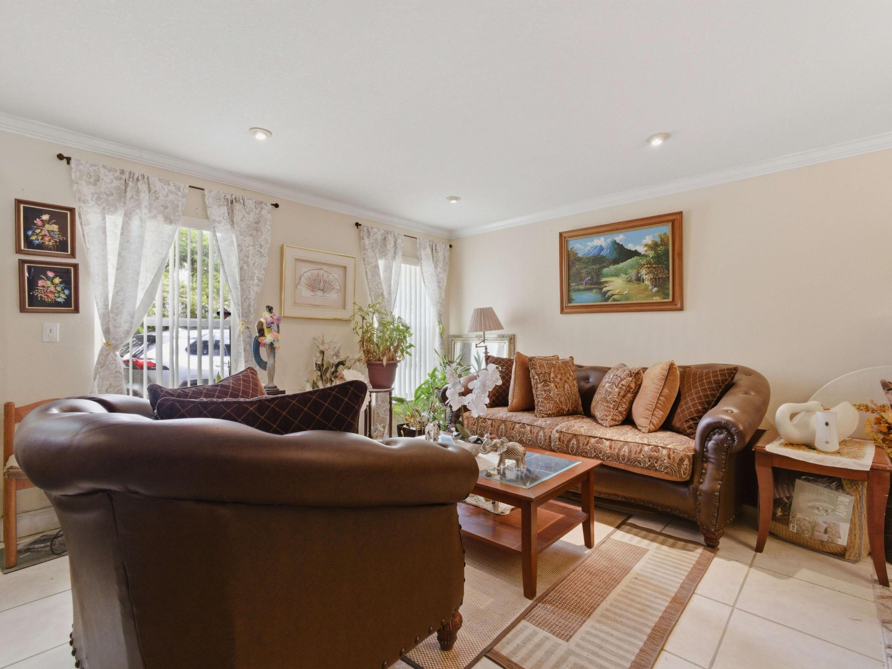 3920 Woodside #Apt 11, Coral Springs FL 33065