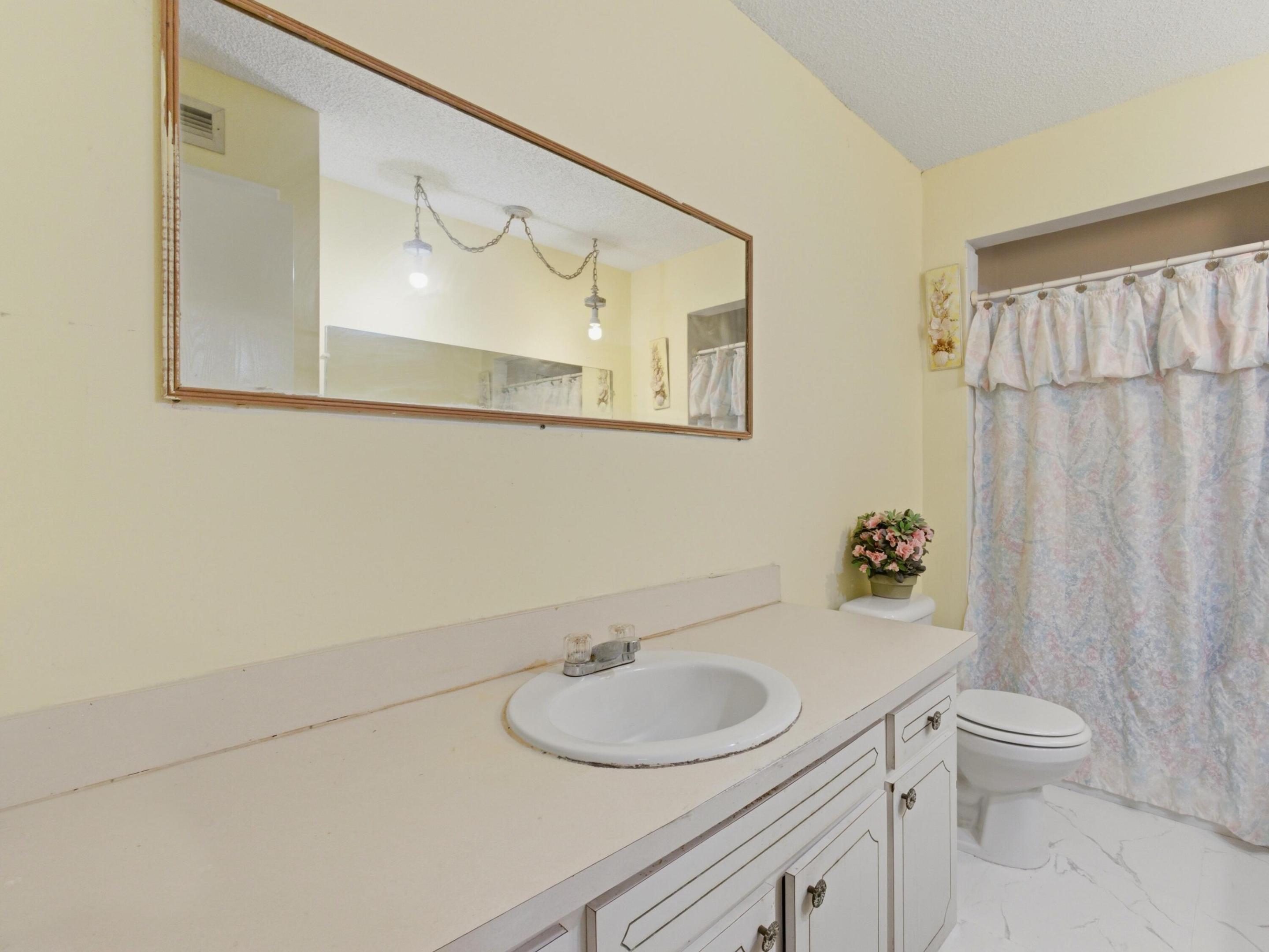 3920 Woodside #Apt 11, Coral Springs FL 33065