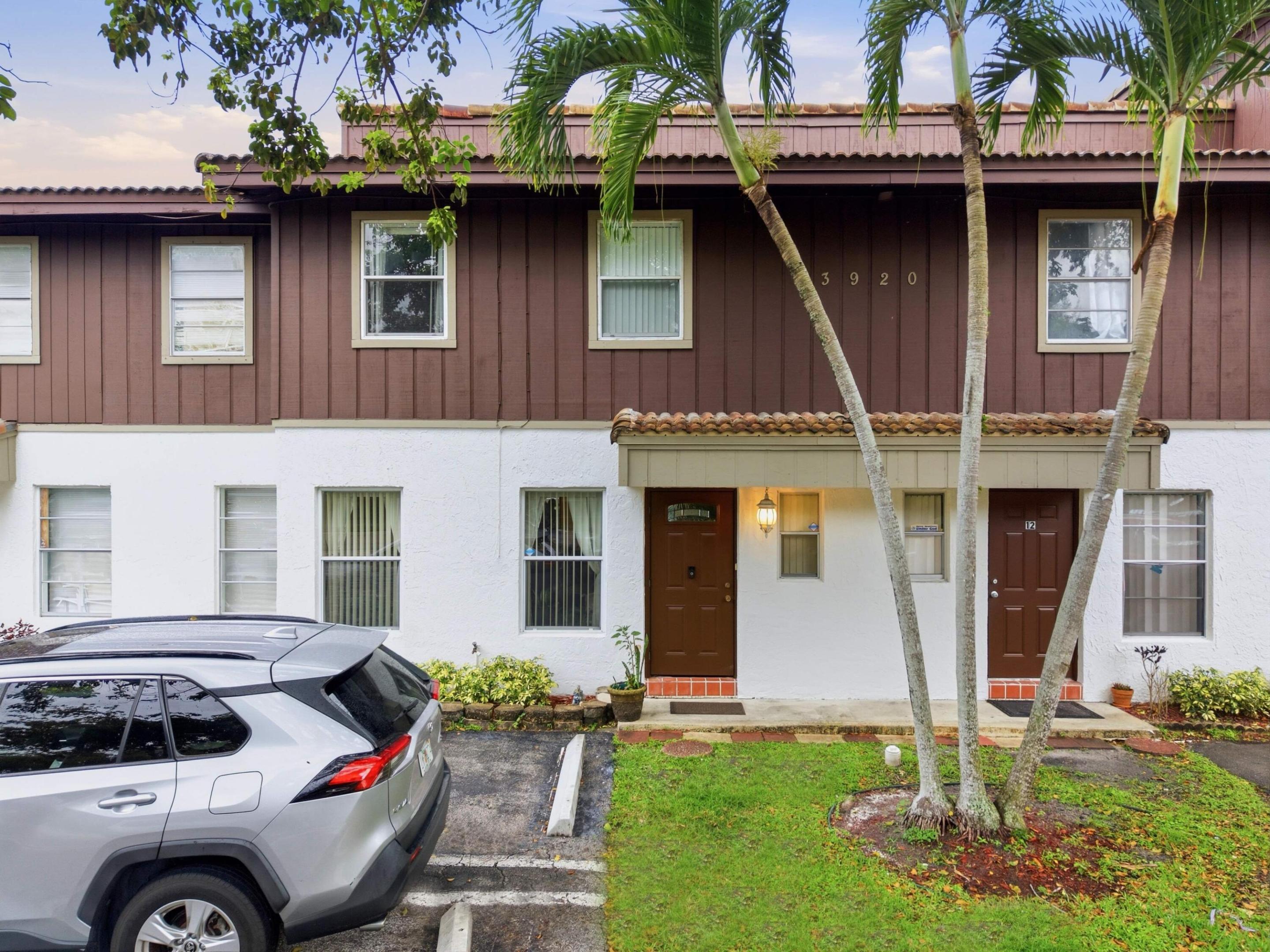 3920 Woodside #Apt 11, Coral Springs FL 33065