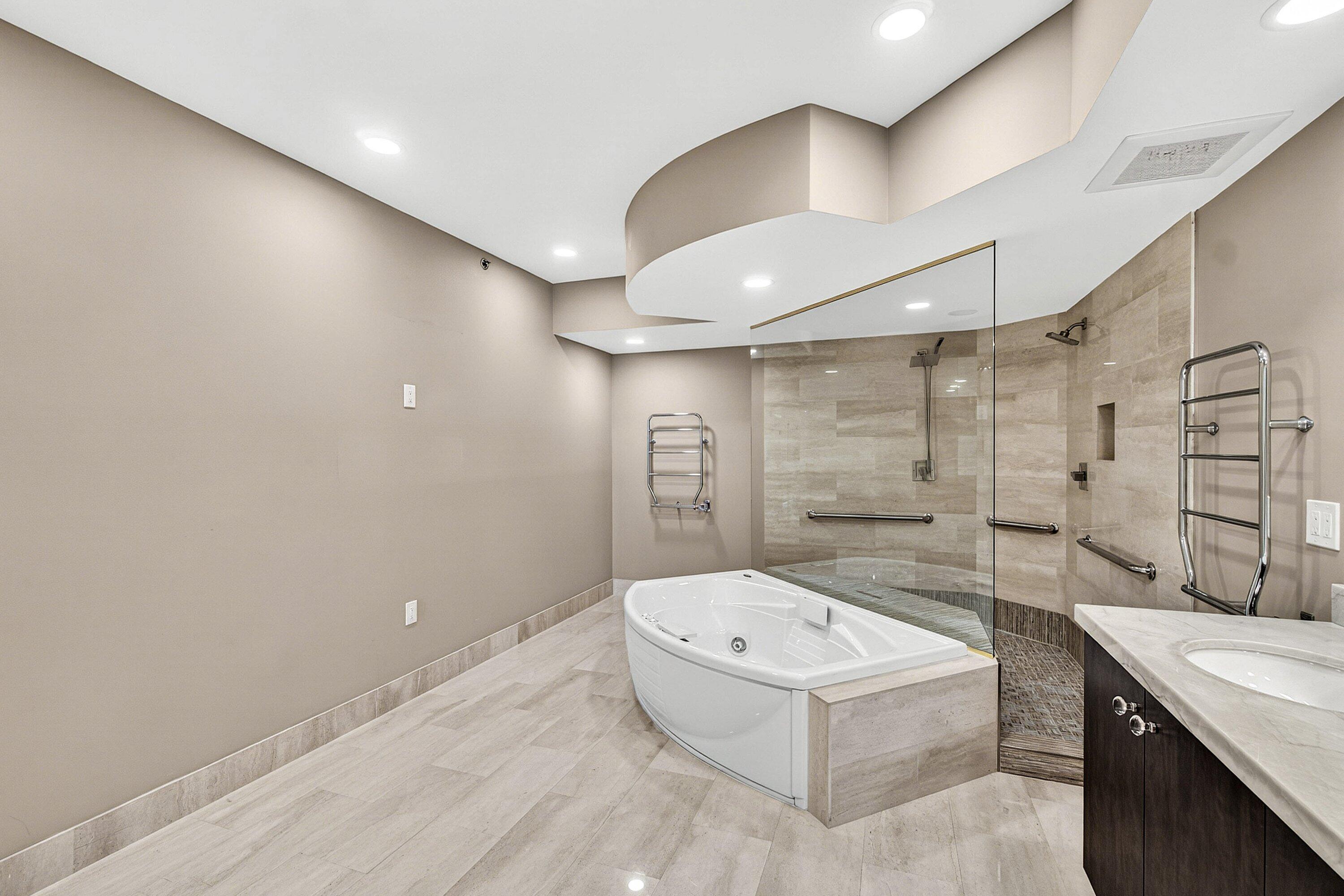 3740 S Ocean #1102, Highland Beach FL 33487