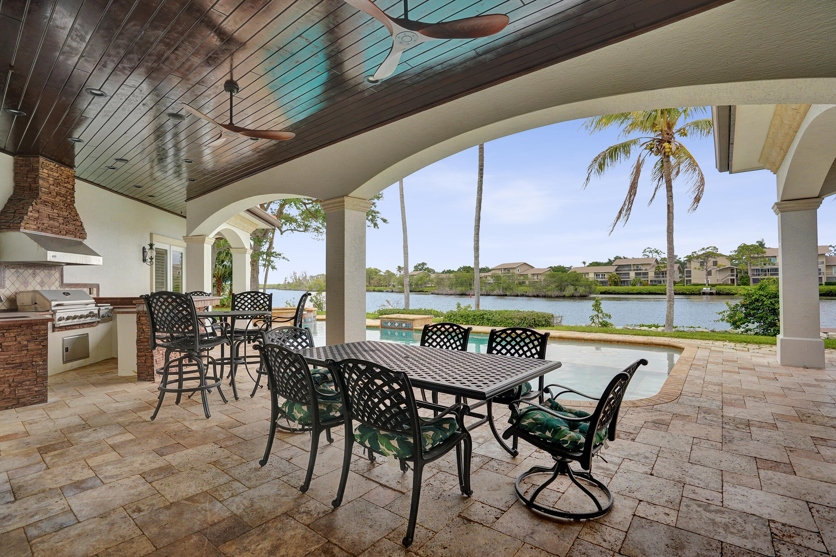 18669 SE Palm Island, Jupiter FL 33458