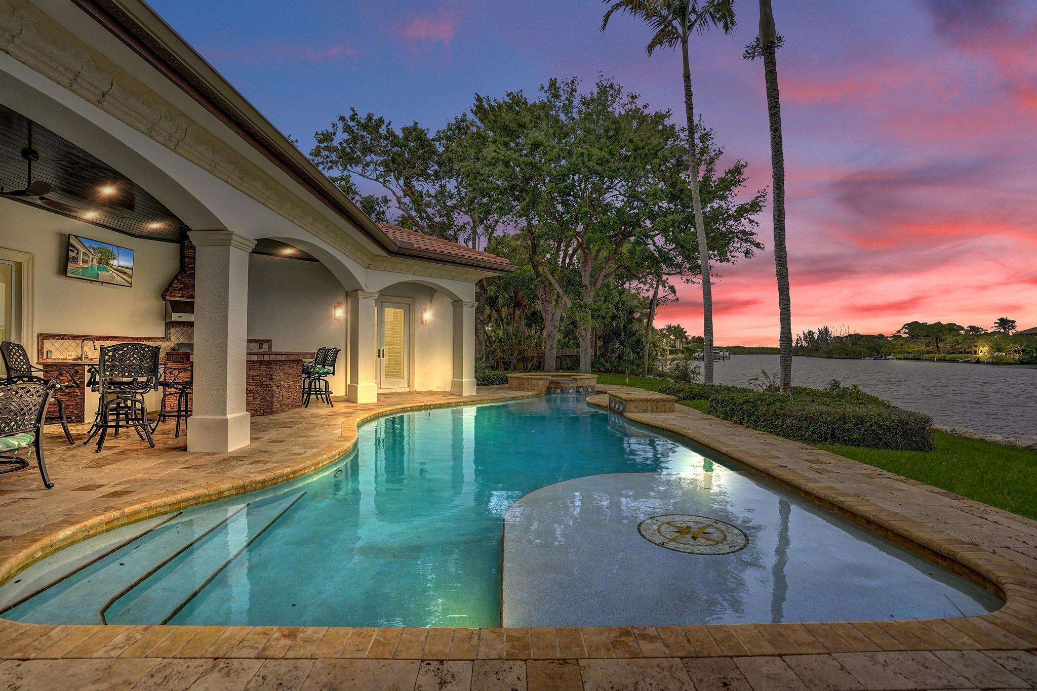 18669 SE Palm Island, Jupiter FL 33458