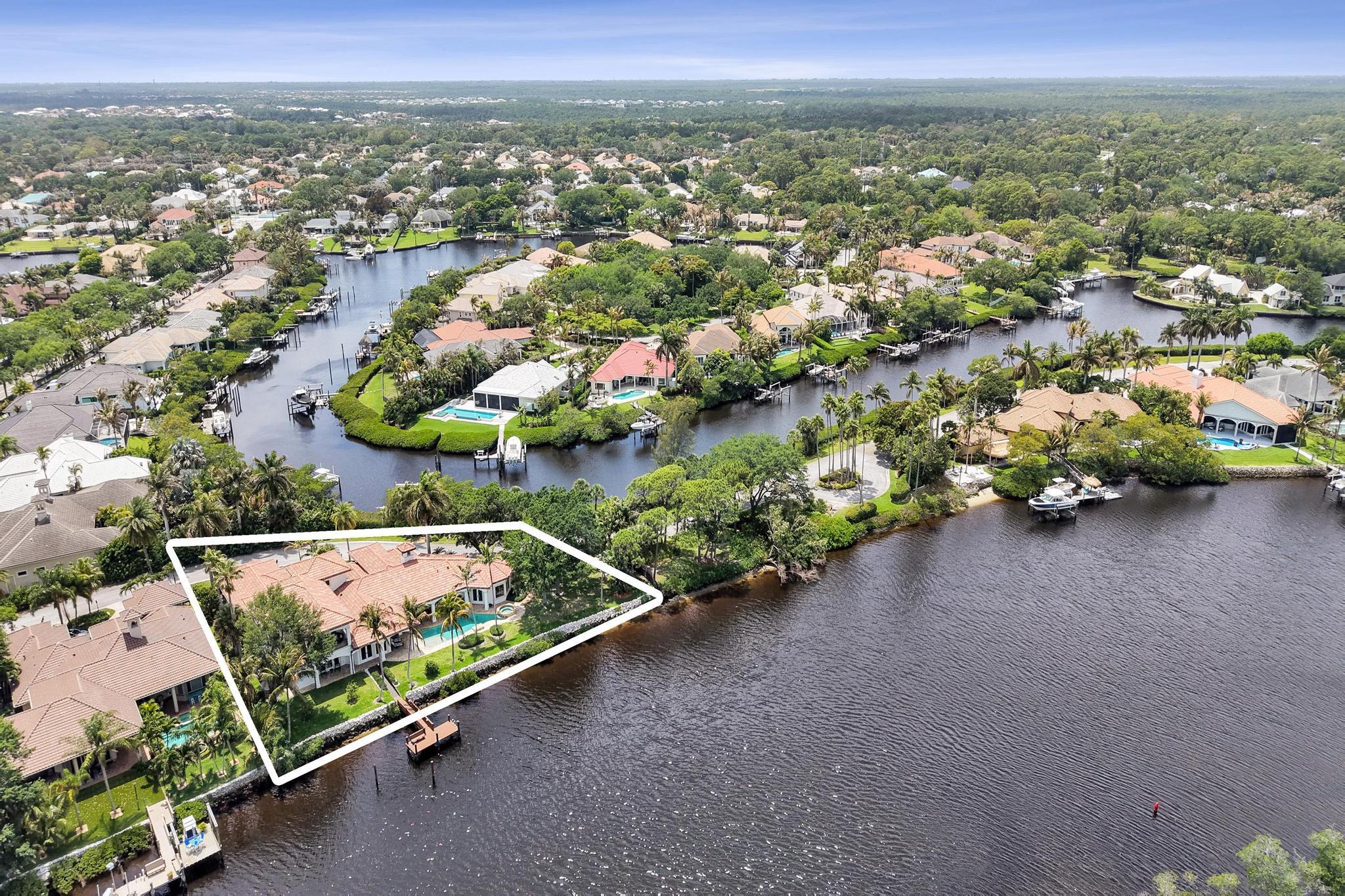 18669 SE Palm Island, Jupiter FL 33458
