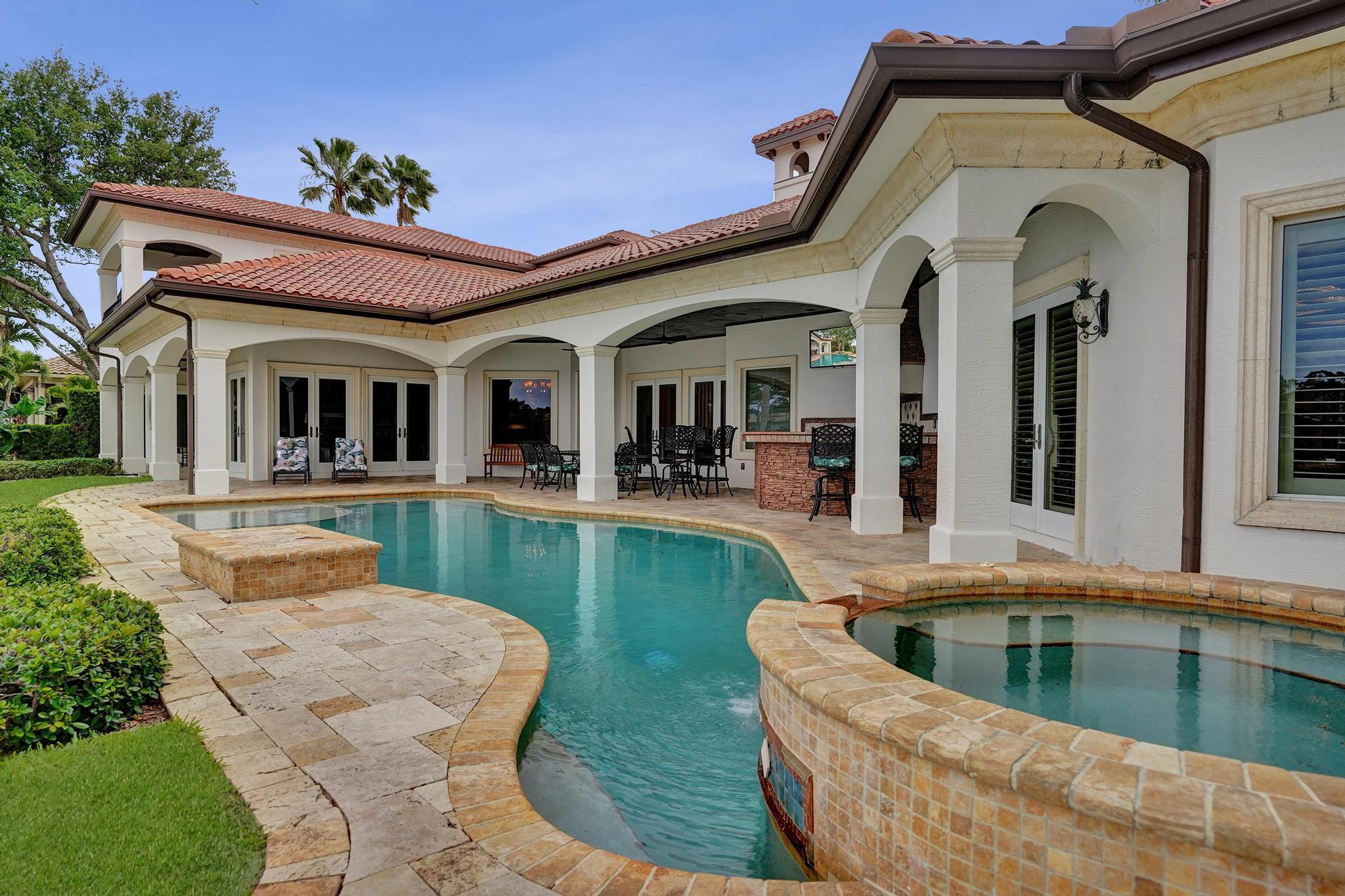 18669 SE Palm Island, Jupiter FL 33458