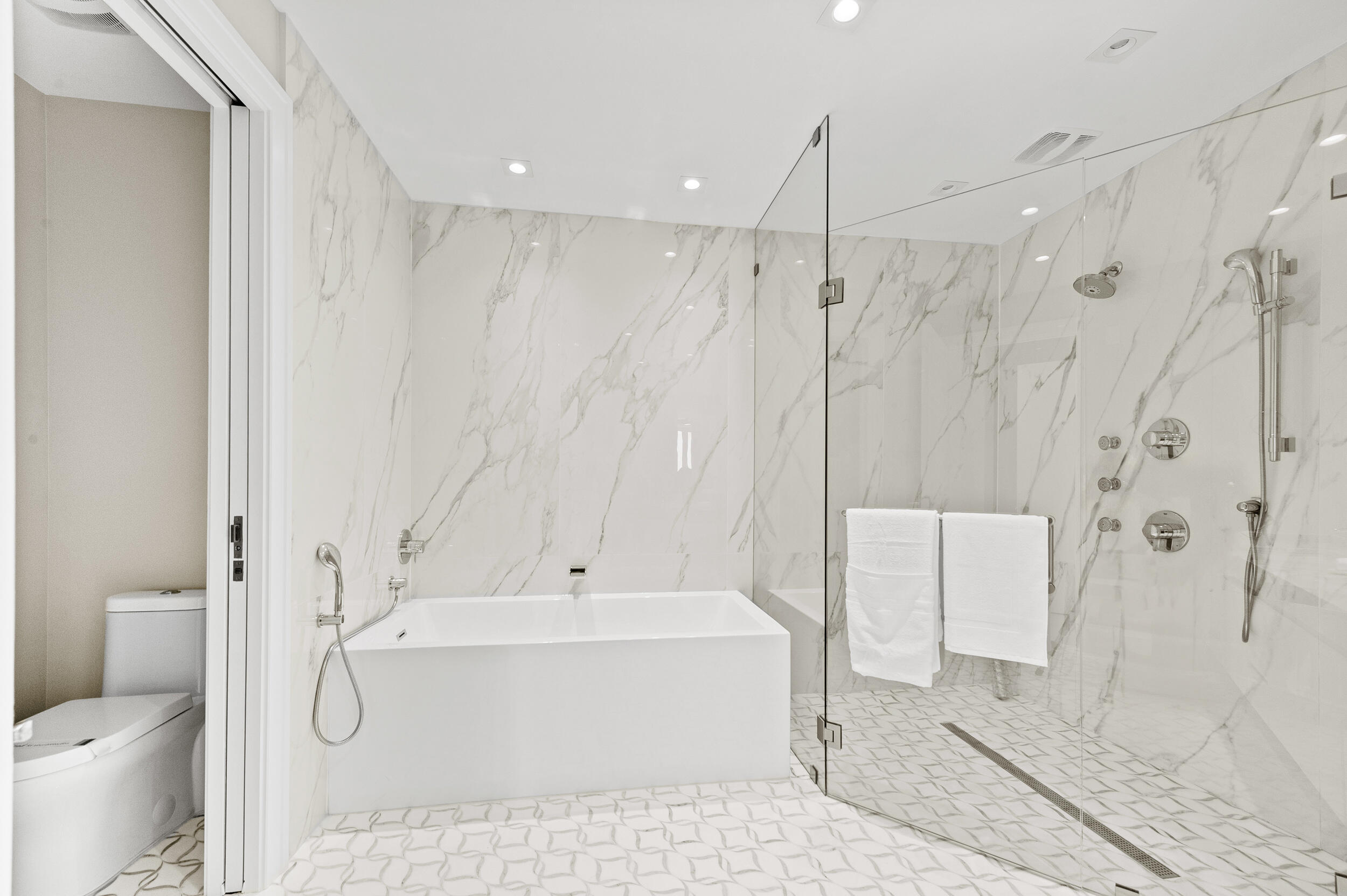 3100 N Ocean #1103h, Riviera Beach FL 33404