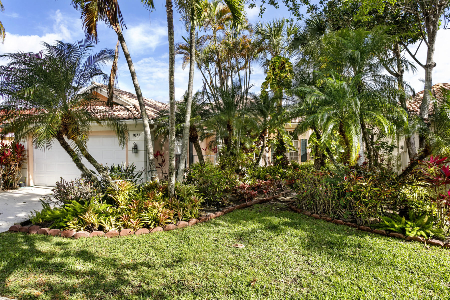 7877 Red River, West Palm Beach FL 33411
