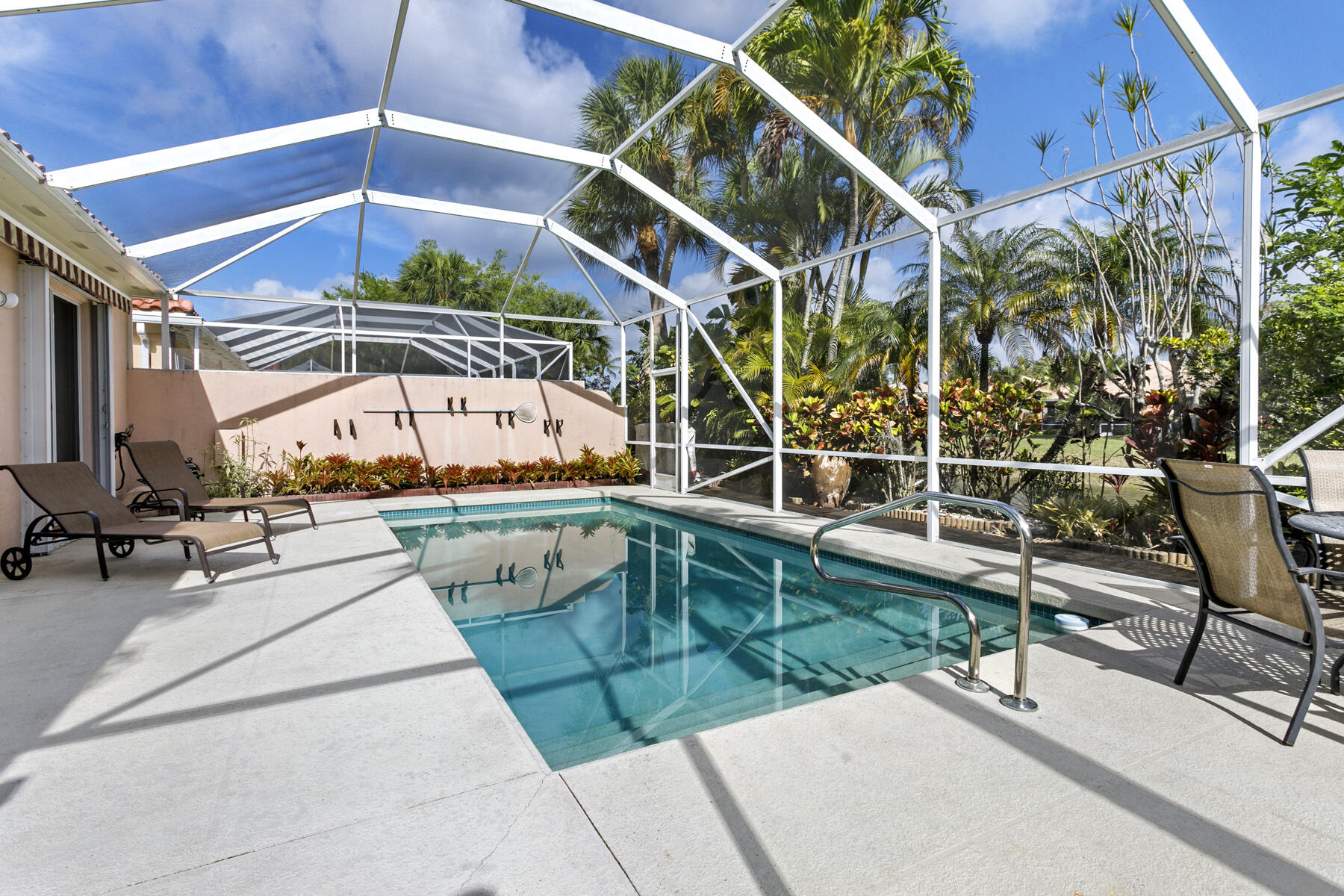 7877 Red River, West Palm Beach FL 33411