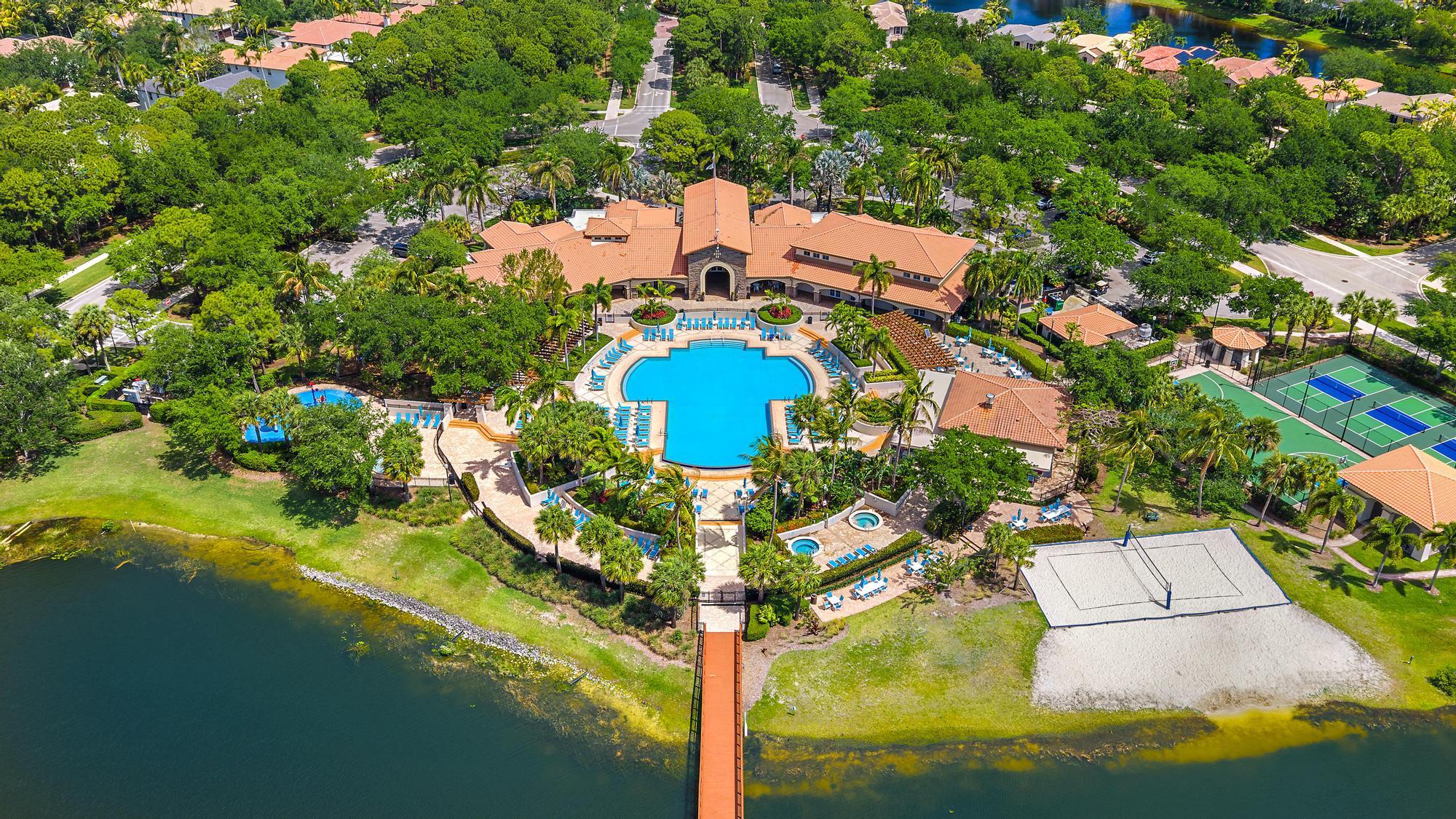 520 Tomahawk, Palm Beach Gardens FL 33410