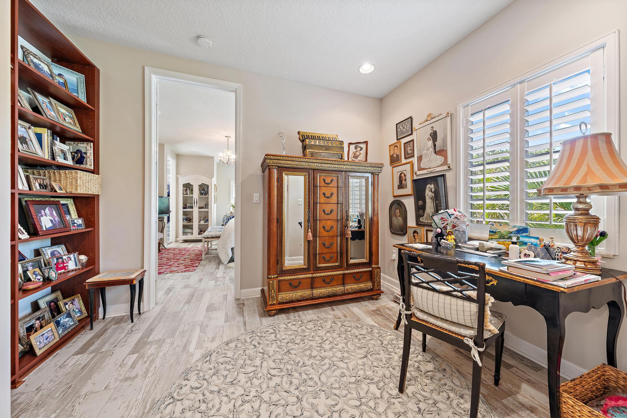 520 Tomahawk, Palm Beach Gardens FL 33410