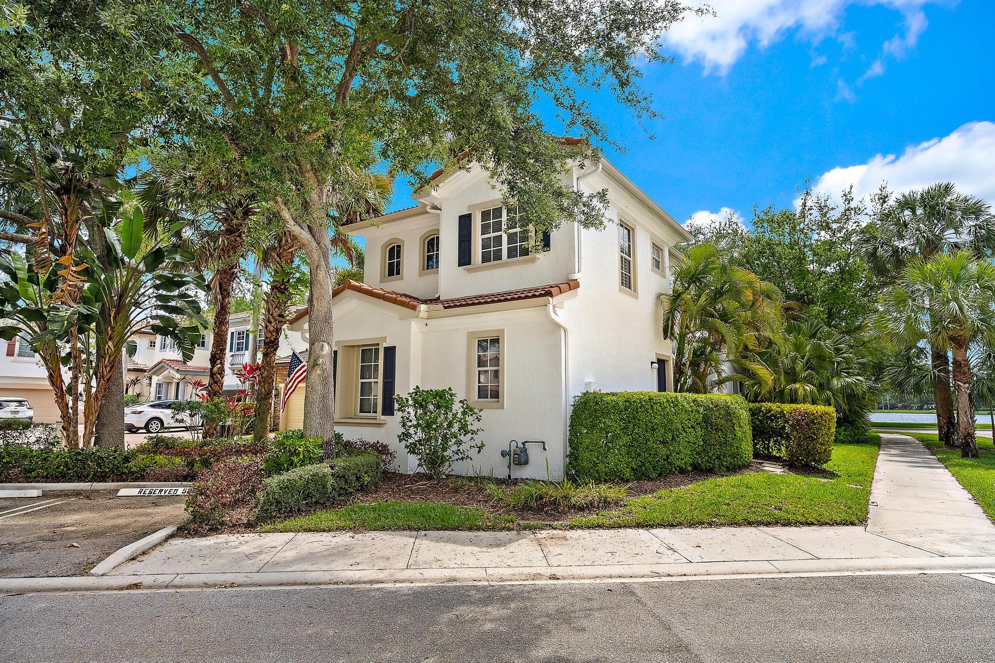 520 Tomahawk, Palm Beach Gardens FL 33410