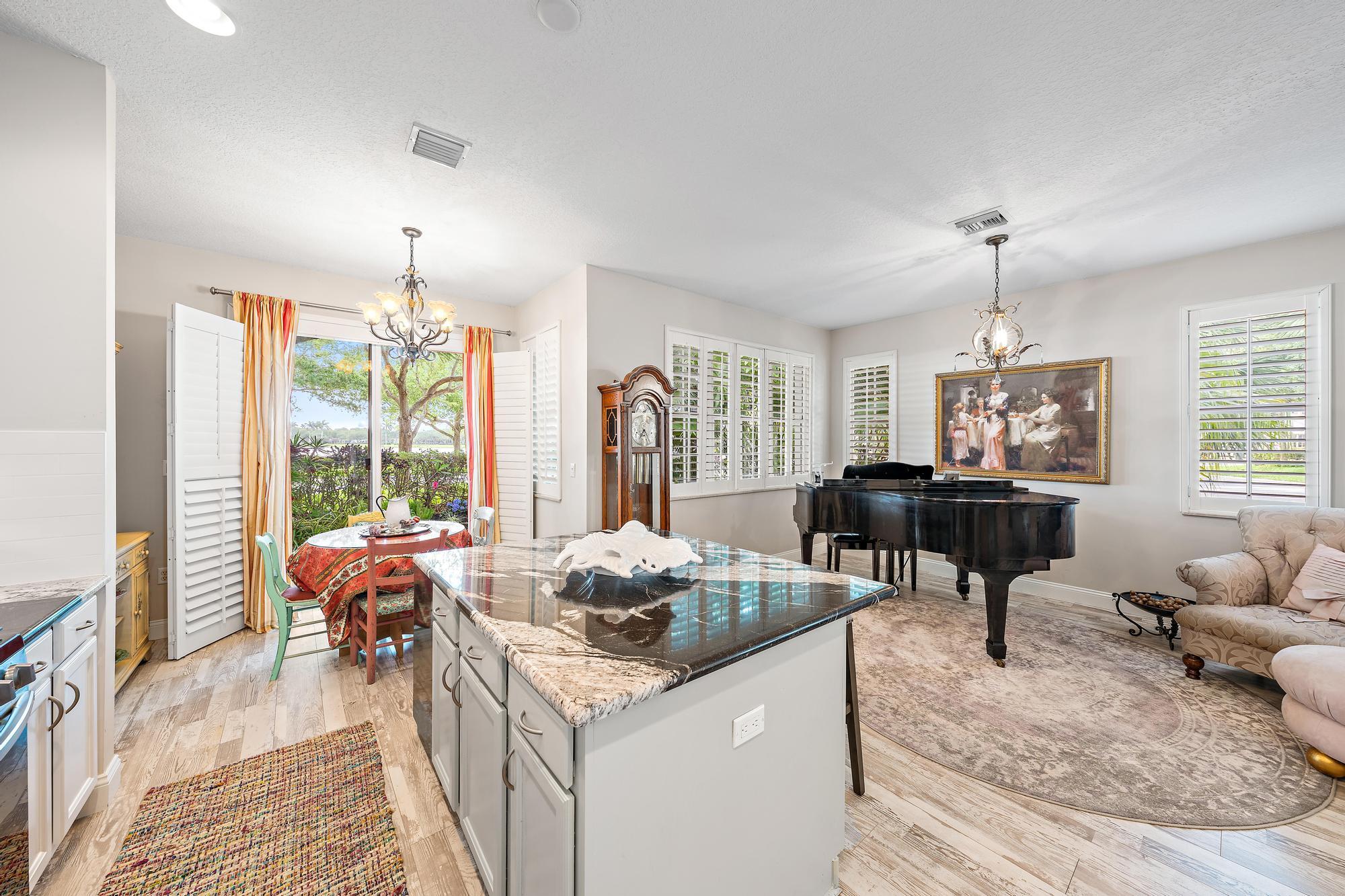 520 Tomahawk, Palm Beach Gardens FL 33410