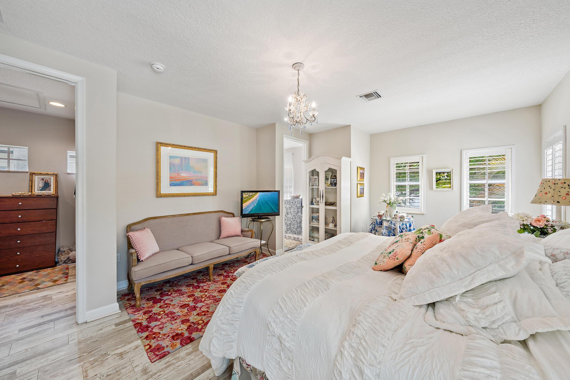 520 Tomahawk, Palm Beach Gardens FL 33410