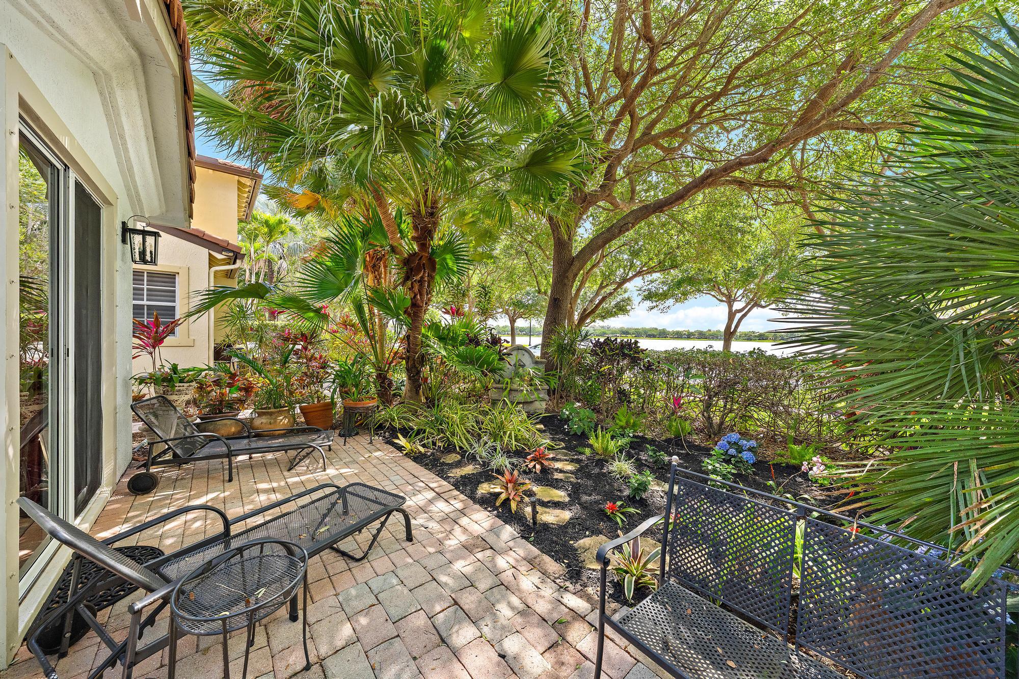 520 Tomahawk, Palm Beach Gardens FL 33410