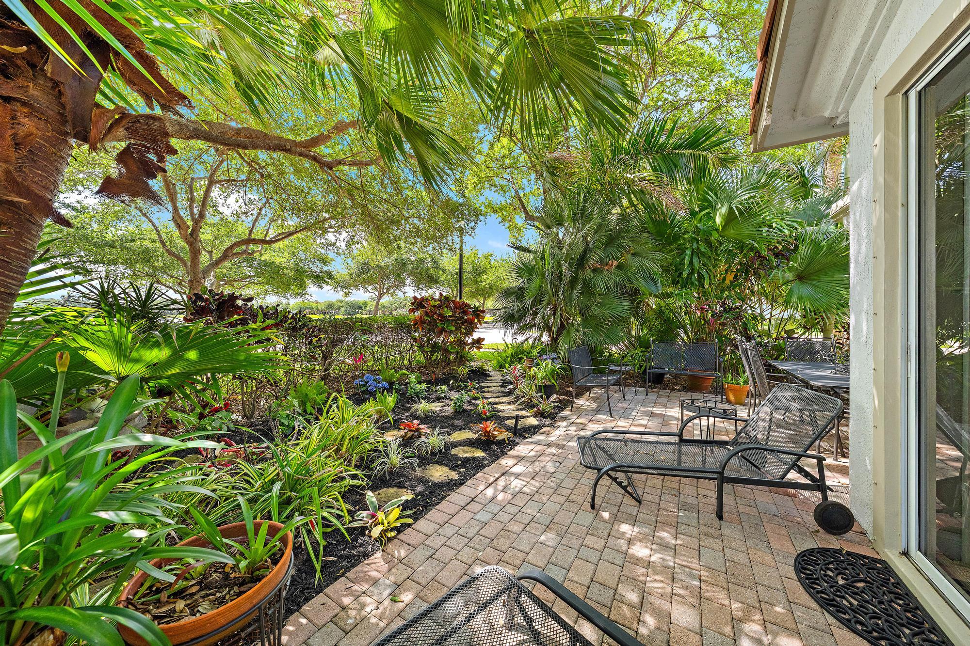 520 Tomahawk, Palm Beach Gardens FL 33410